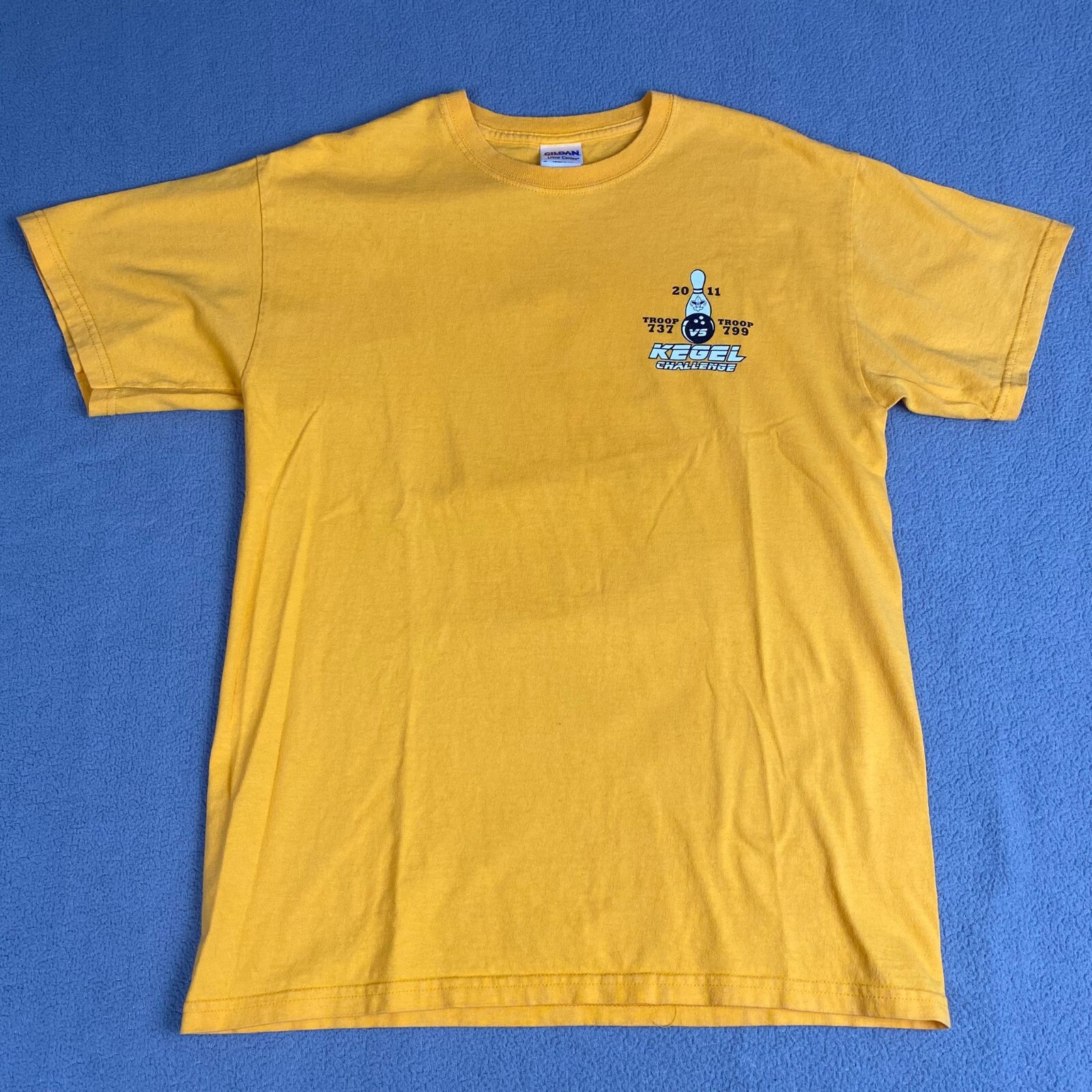 Gildan Mens size M Heavy Cotton Preshrunk T Shirt short Sleeve Crew Neck Yellow