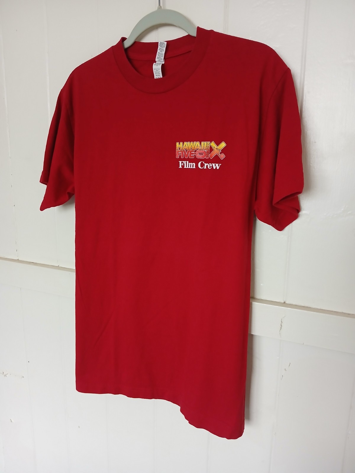 Hawaii Five-O Film Crew Season 10 Graphic T Shirt Men's Medium Red Short Sleeve gallery