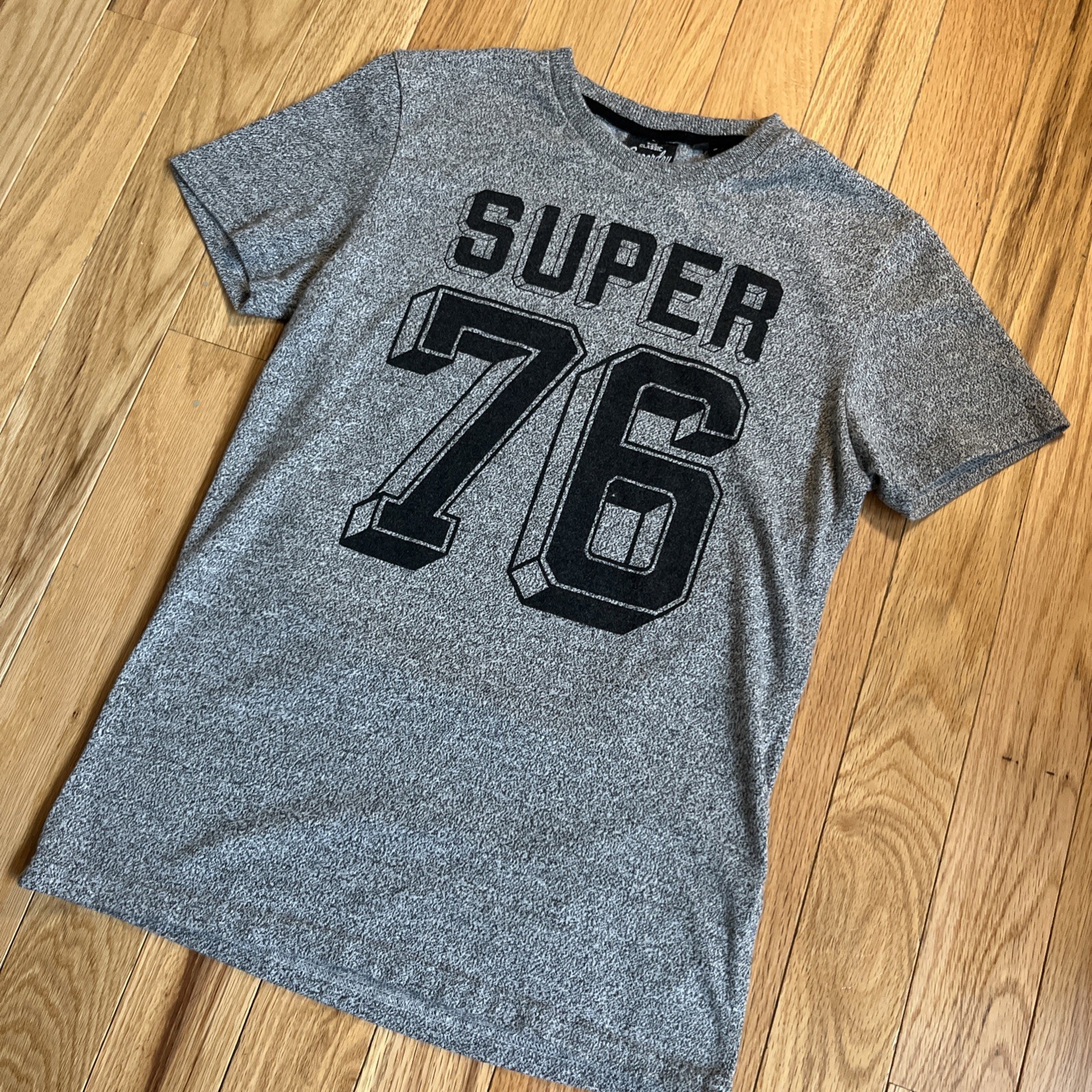 The Classic Superdry Comets T-Shirt Men’s Gray Vintage Goods Co Size Medium Knit gallery