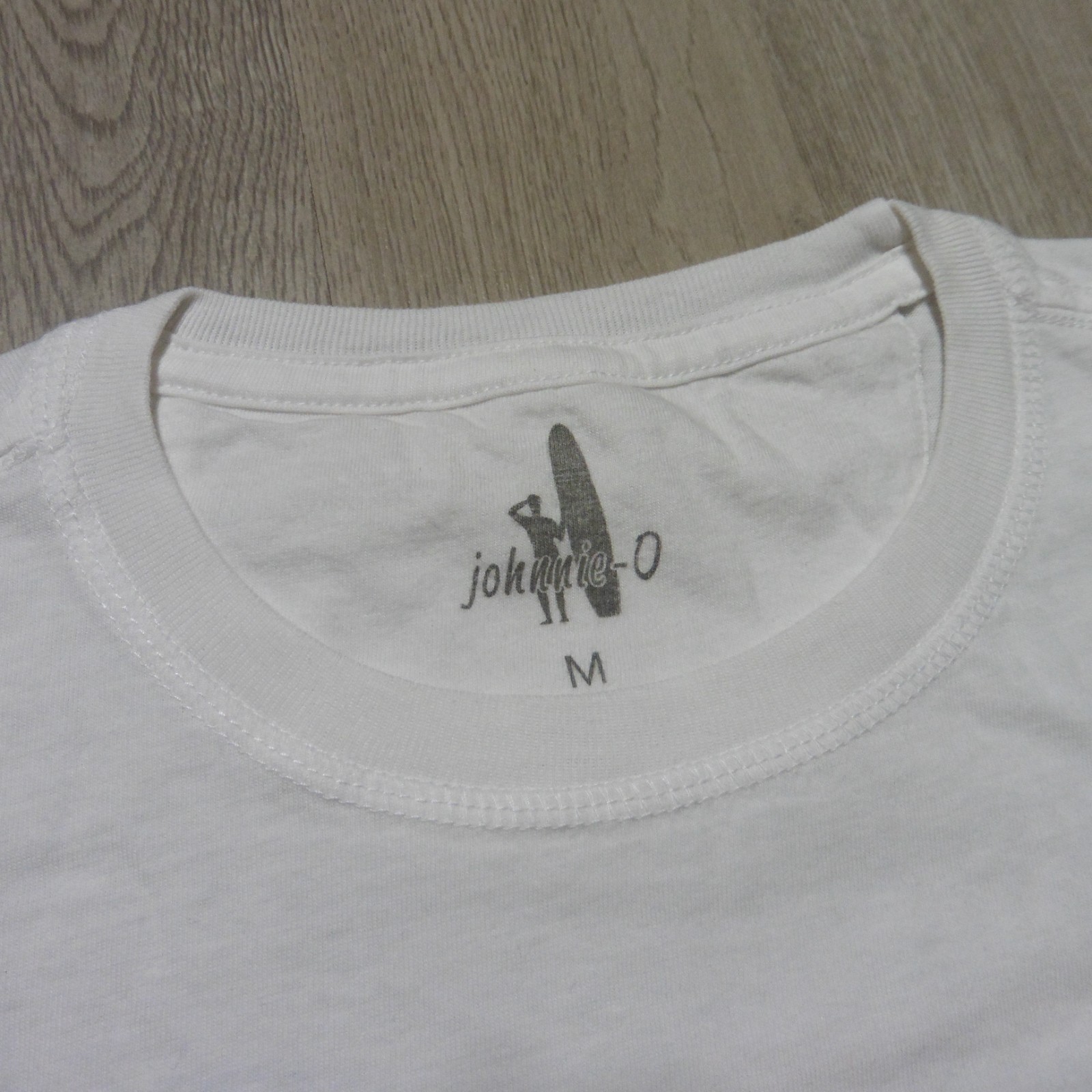 JOHNNIE-O Mens M MEDIUM T SHIRT WHITE BLUE ORANGE DALE 2.0 GOLF gallery