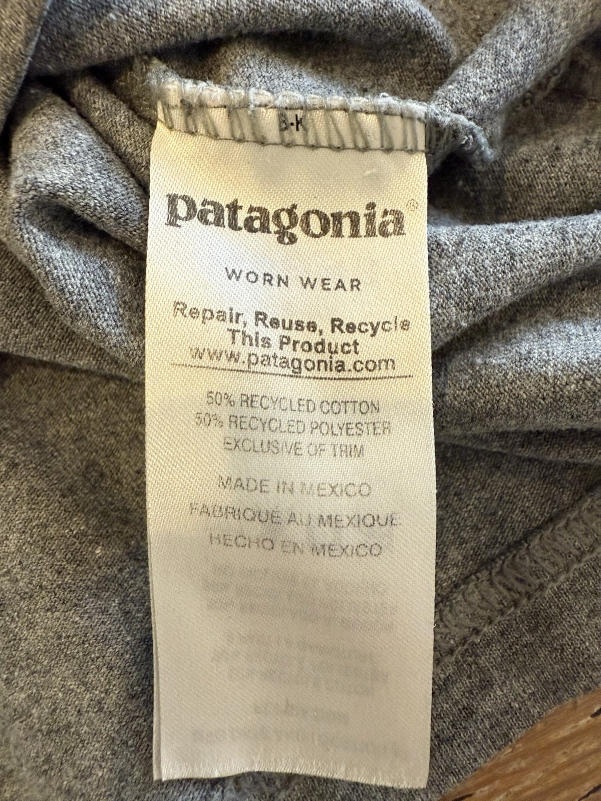 PATAGONIA Shirt Mens Medium Gray Live Simply Graphic Outdoor Long Sleeve Hiking gallery