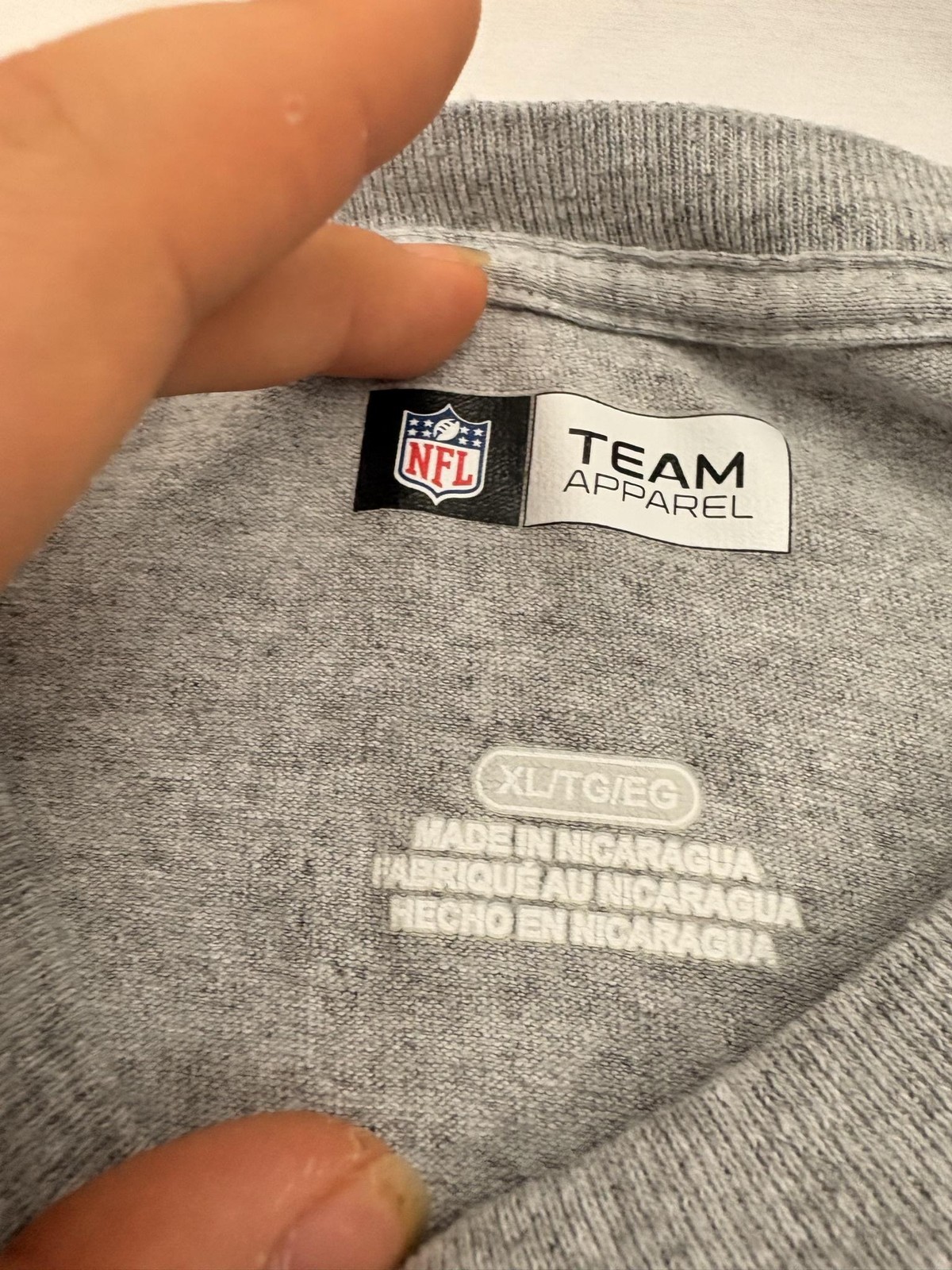 Tennessee Titans Football Shirt Mens XL Gray Tee T-Shirt NFL Team Apparel gallery
