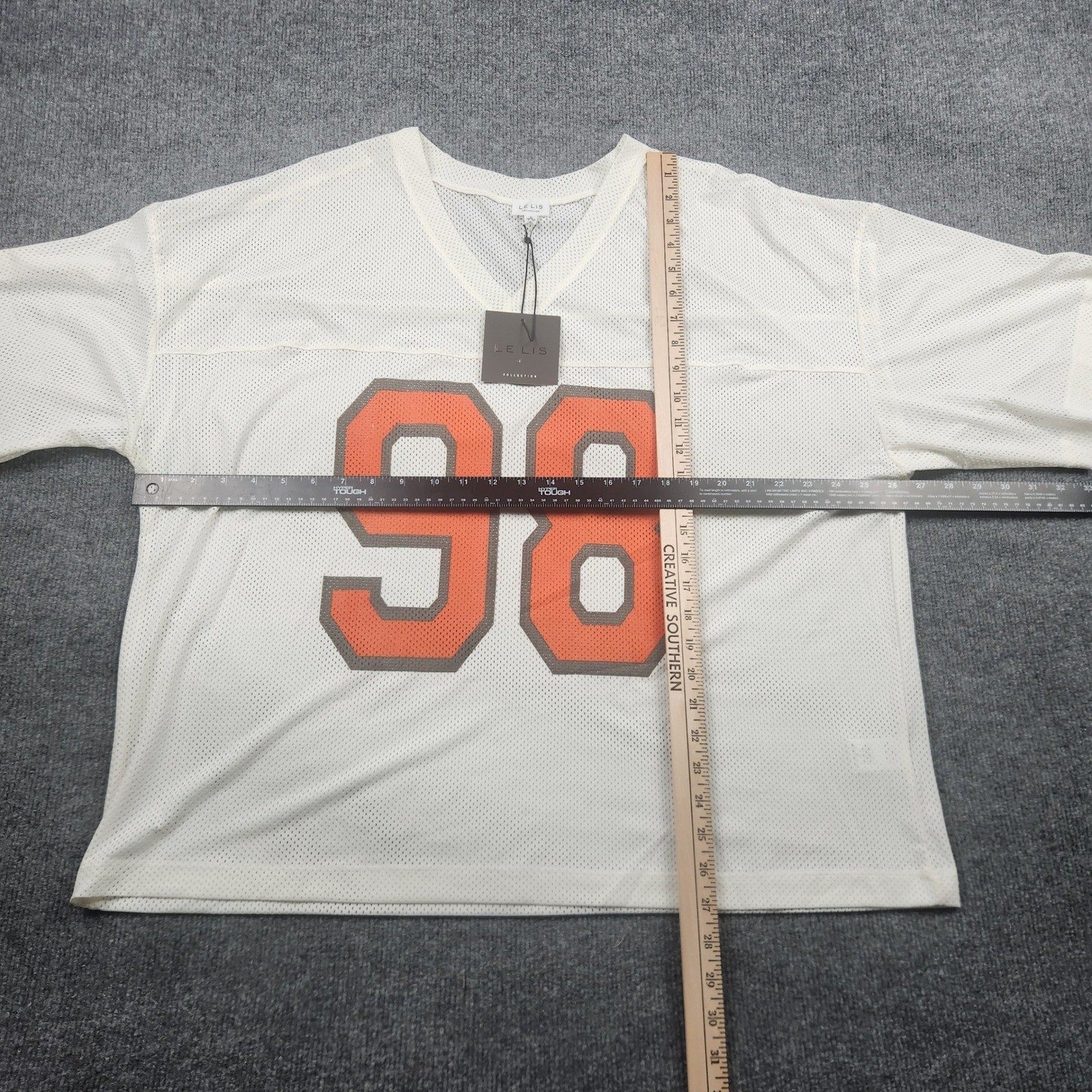 Le Lis White Mesh V-Neck Jersey Graphic 98 Top IT3716 Mens Large NEW gallery