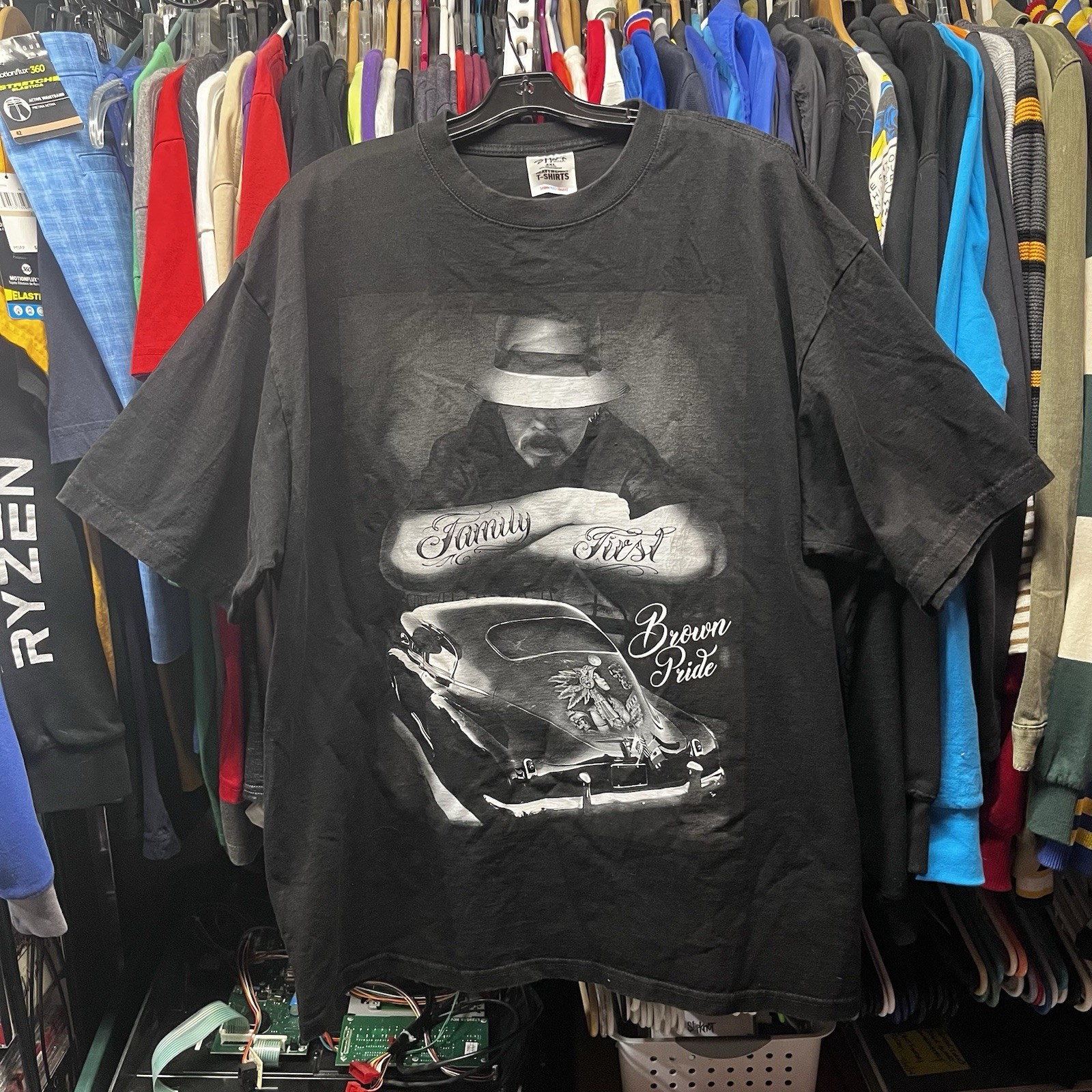 Family First Shaka Wear Super Heavy Mens 2XL T Shirt Streetwear Essential Vtg gallery