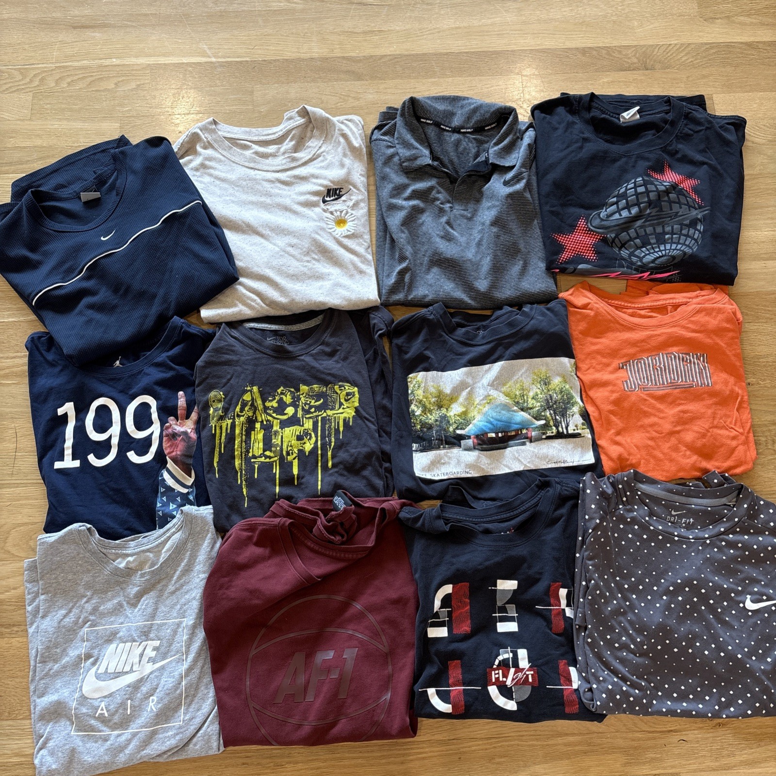 Lot of 12 Nike Men’s XL Tee T-Shirt Mix Graphic Logo Jordan Used School Flaws*