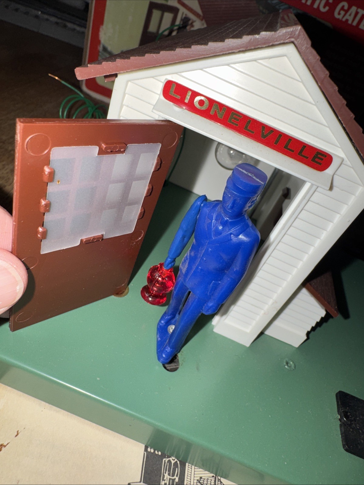 Lionel “O” 6-2145 automatic gateman With Box