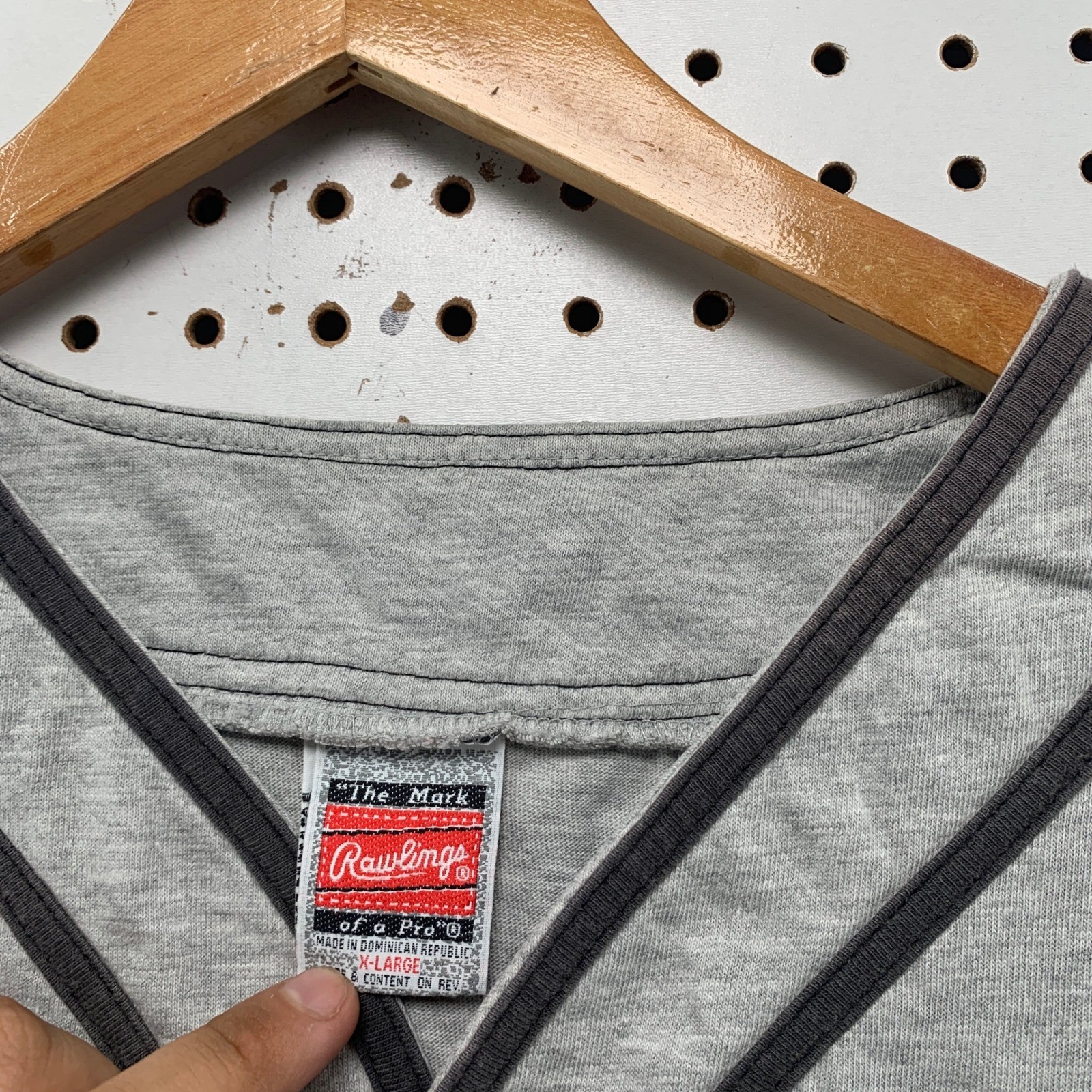 Vintage Rawlings Peanuts Baseball Jersey Mens XL Grey 90s Snoopy Charlie Brown gallery