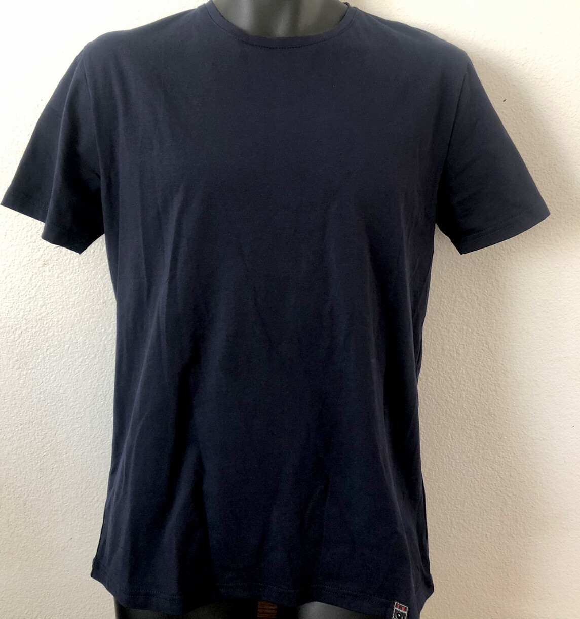 Tailored Recreation Premium Men’s Navy High End Limited Edition T-shirt NWOT M gallery