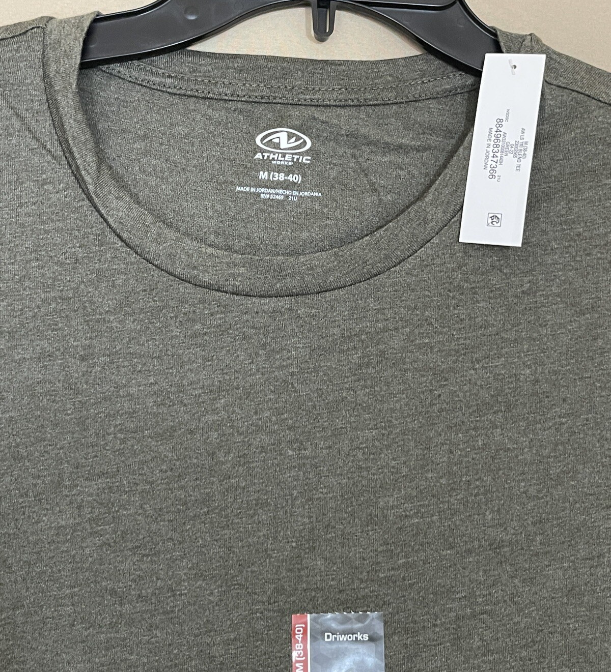 Men's Athletic Works Long Sleeve Shirts Crew Neck Size-M Stretch Green Tee New gallery