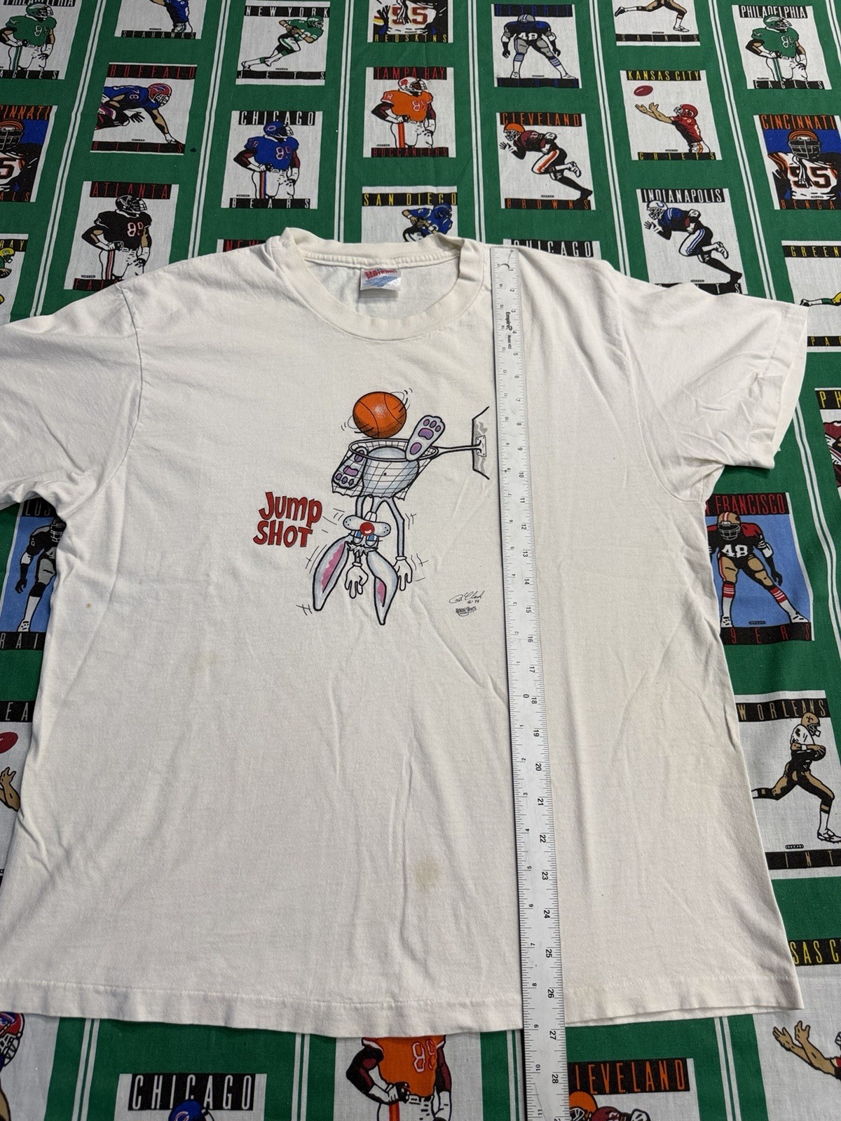 Vtg 90s Hanes Heavyweight Bugs Bunny Looney Tunes Basketball White Men's L Tee gallery