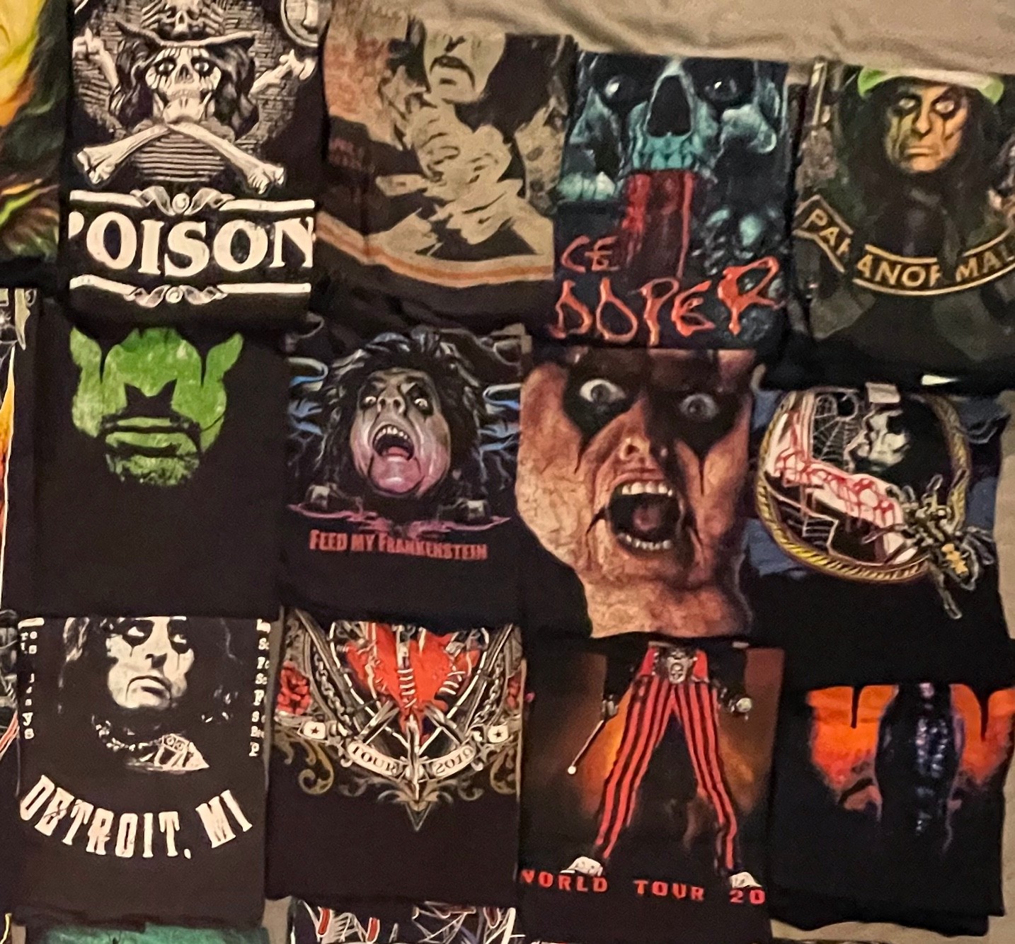Build Your Own Lot of Alice Cooper T-Shirts Mens Size Large random grab bag gallery