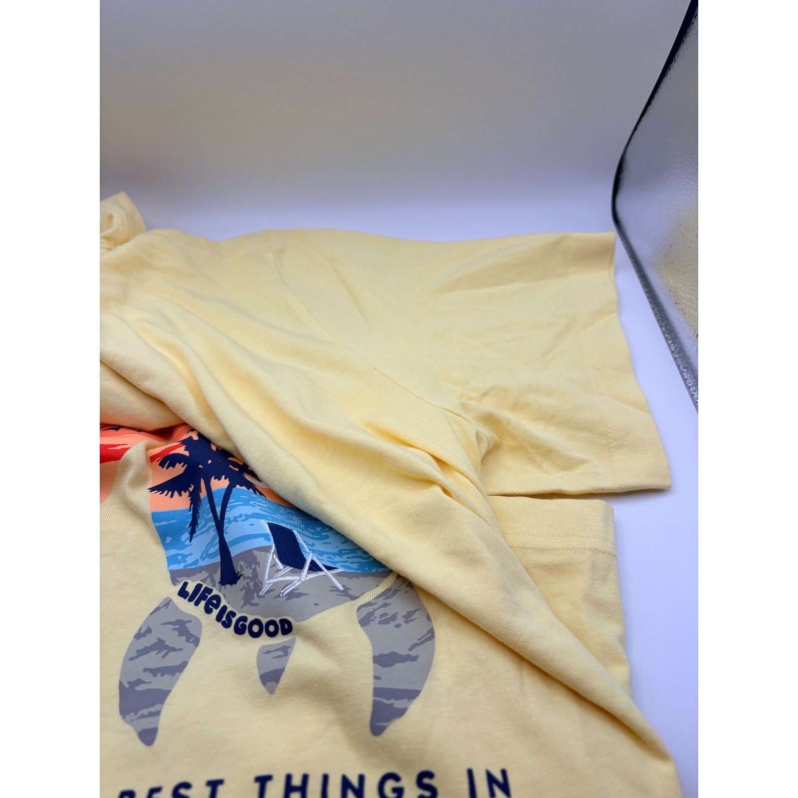 Life is Good Mens Crusher Tee Yellow Sea Turtle Graphic T-Shirt Large NWT gallery