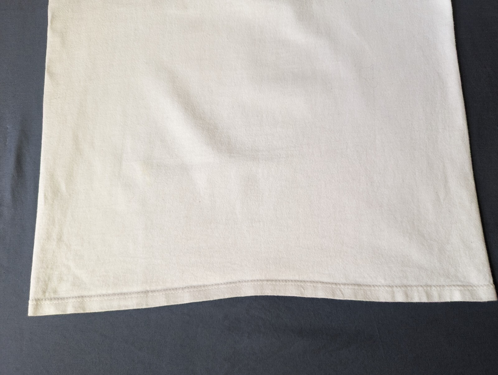 Enchantment Resort Sedona AZ Embroidered Abstract T-shirt Med. White - GUC gallery