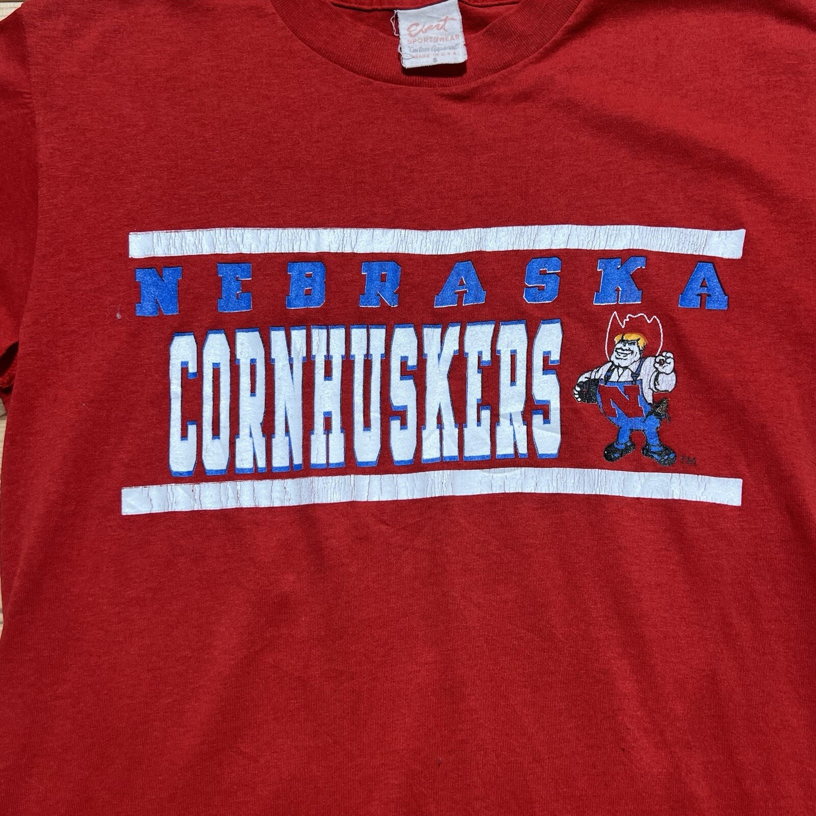 Vintage 70s 80s Nebraska Cornhuskers Herbie Husker Shirt Size Small Spell Out gallery