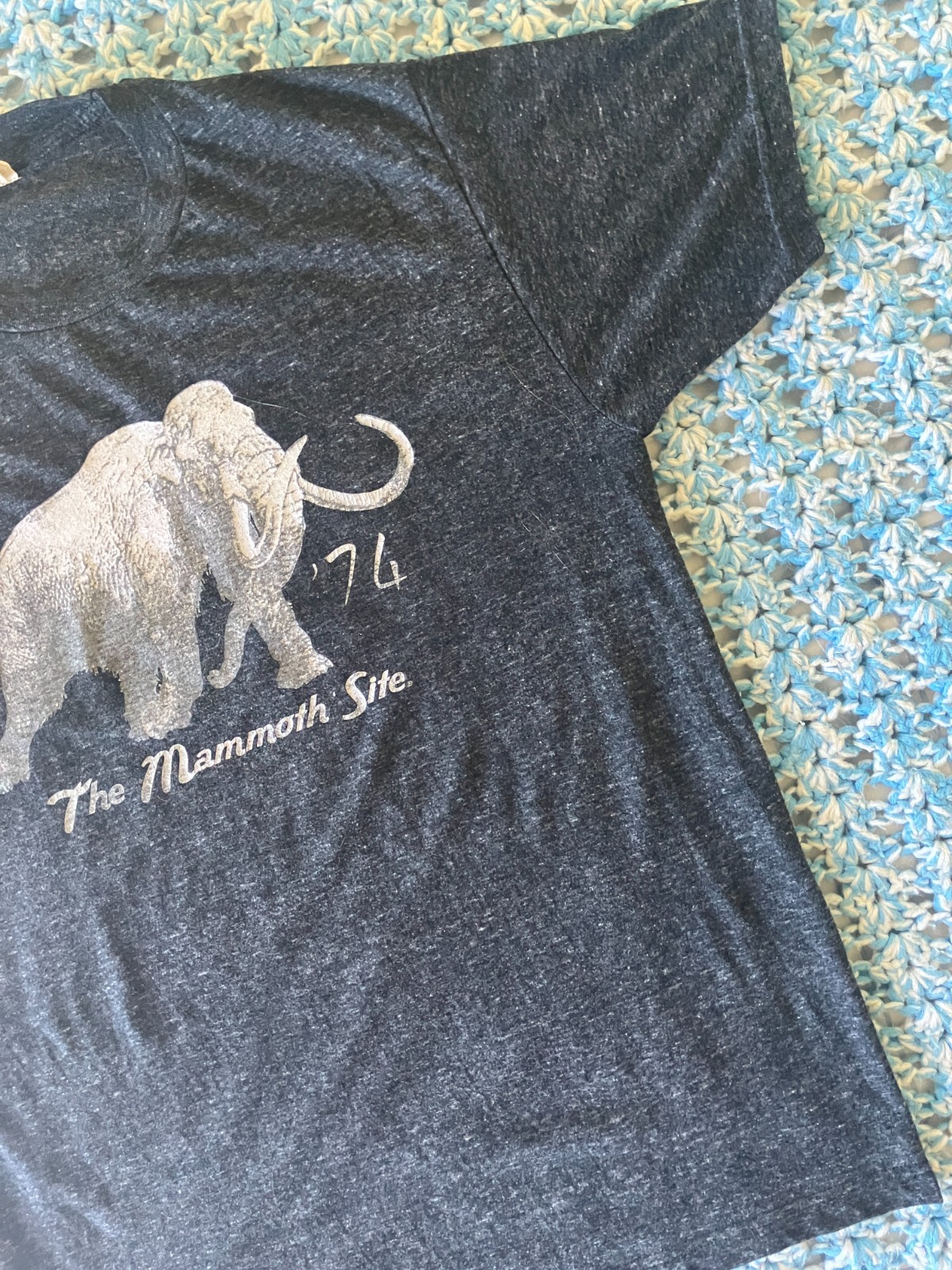 1974 The Mammoth Site South Dakota T Shirt Size M / L Polycotton Blend gallery
