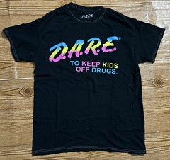 D.A.R.E. Black W/ Colorful Graphic Print Short Sleeve T-Shirt Men’s Medium