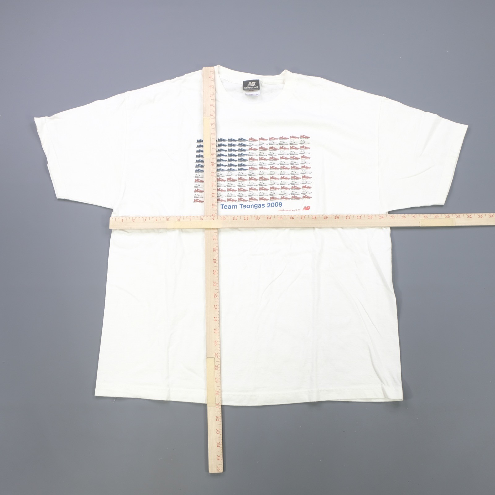 Rare Vintage NEW BALANCE Team Tsongas 2009 Sneaker Flag T Shirt 2000s White 2XL gallery