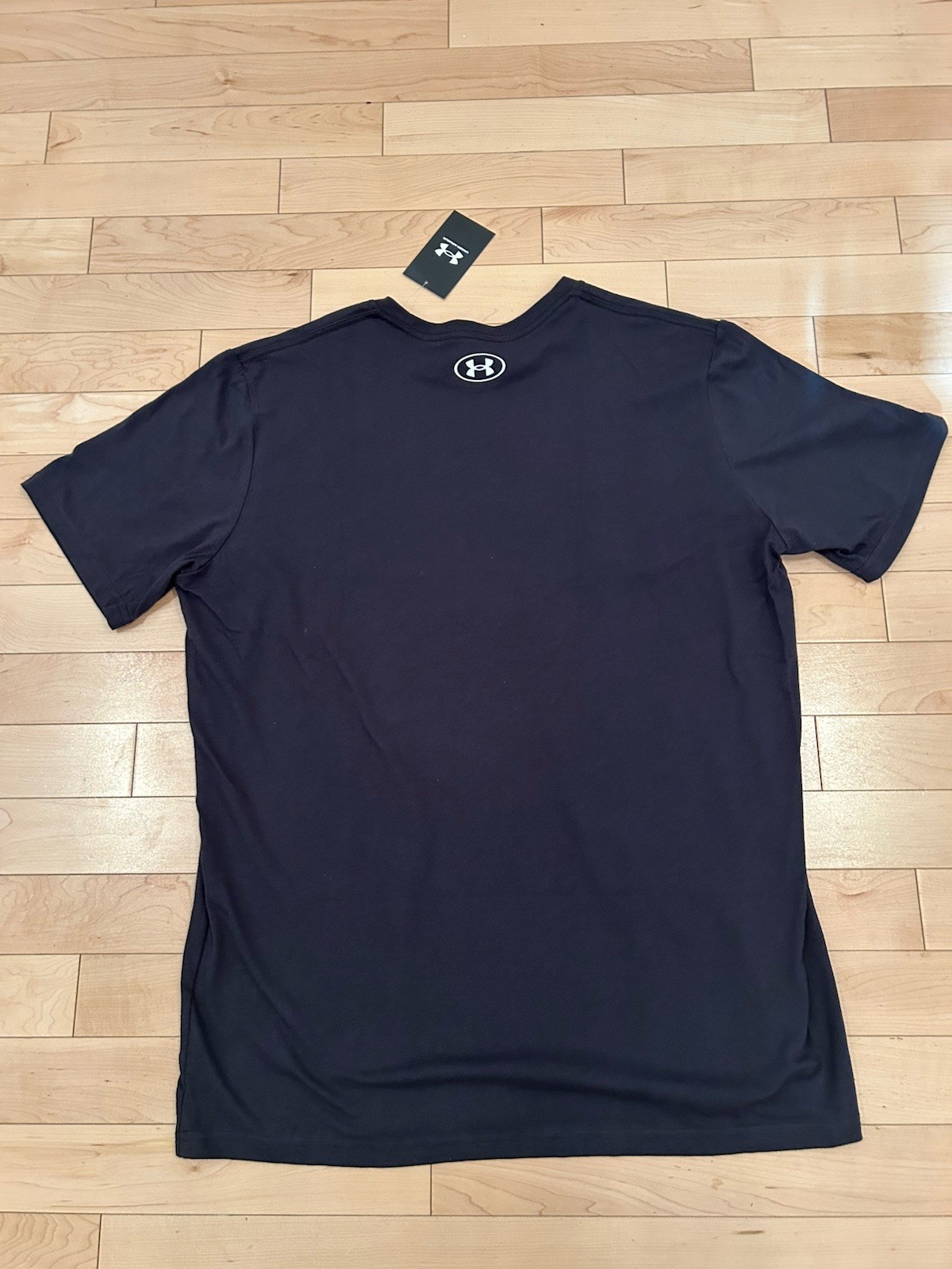 Under Armour Men’s ’Minneapolis’ T shirt XL- New With Tags gallery