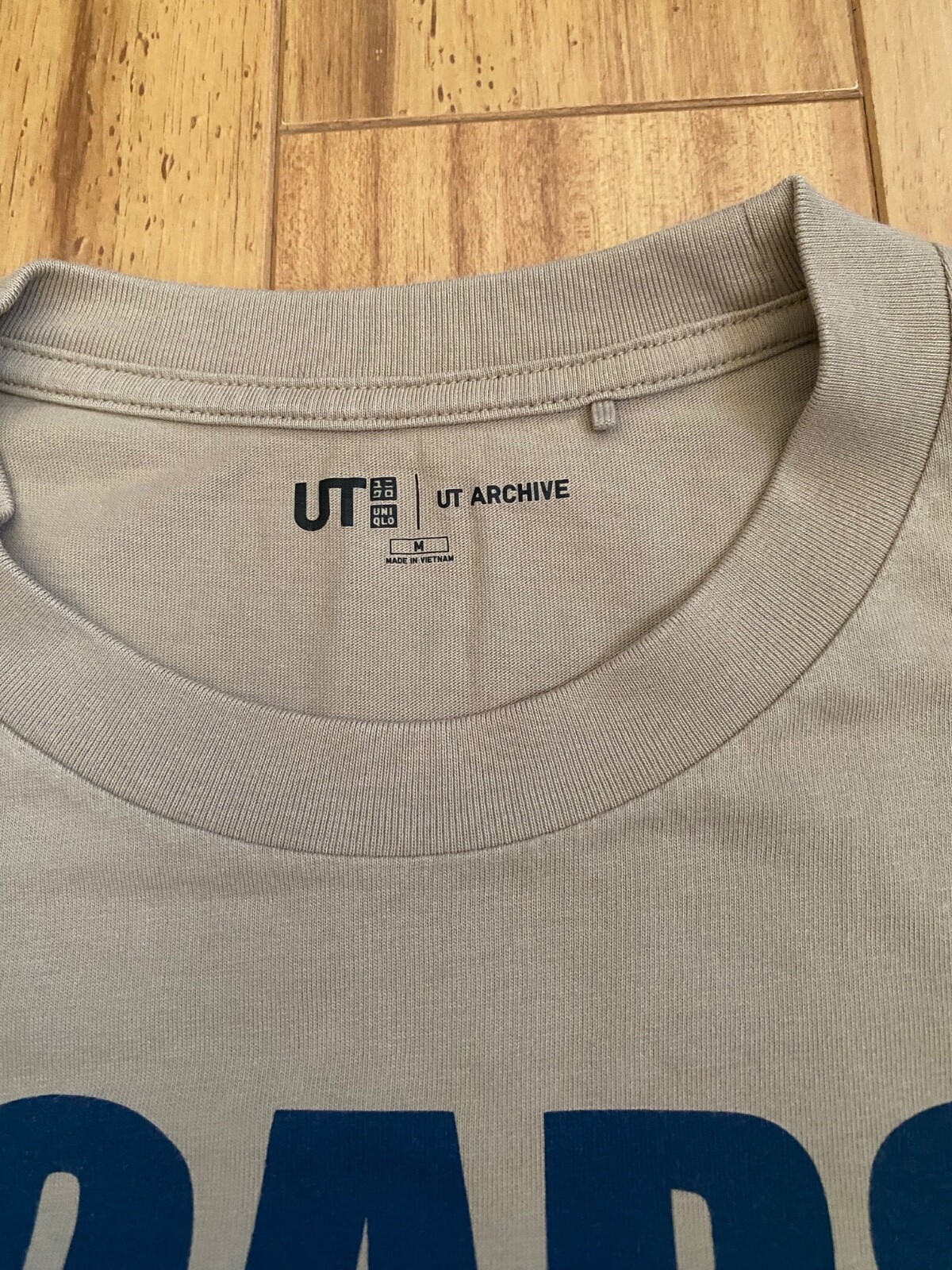 Uniqlo UT Archive One Piece Roronoa Zoro T-Shirt Size Medium Anime Manga gallery