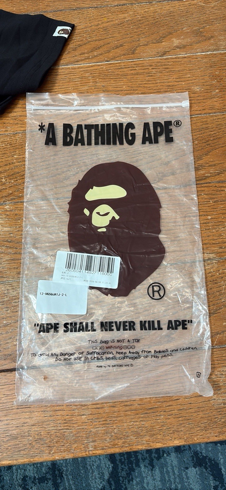 A Bathing Ape BAPE Men's Black Graphic Logo Crew Neck Short Sleeve T-Shirt L gallery