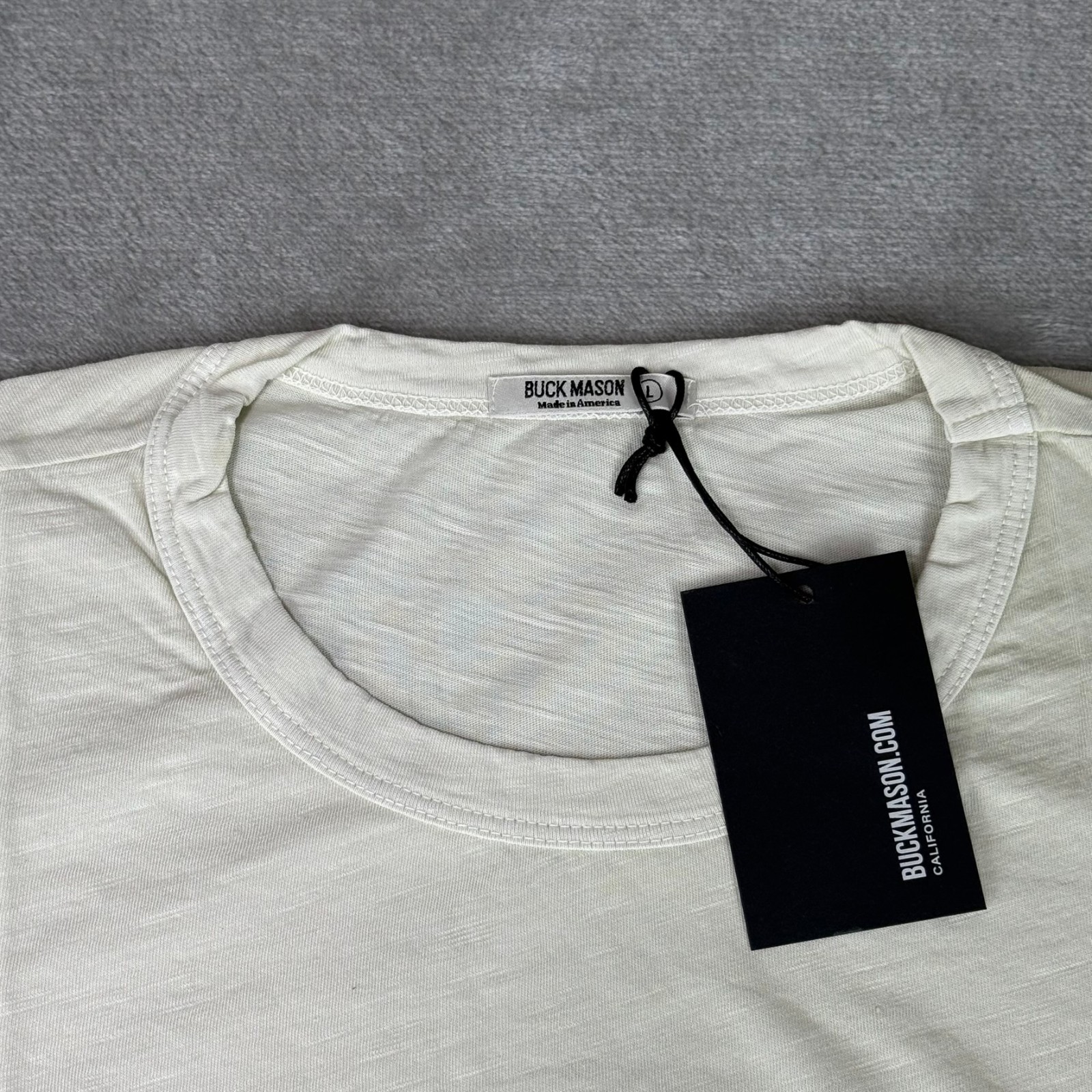Buck Mason Venice Wash Slub Knit Curved Hem Tee Mens Large White Sand USA NWT gallery