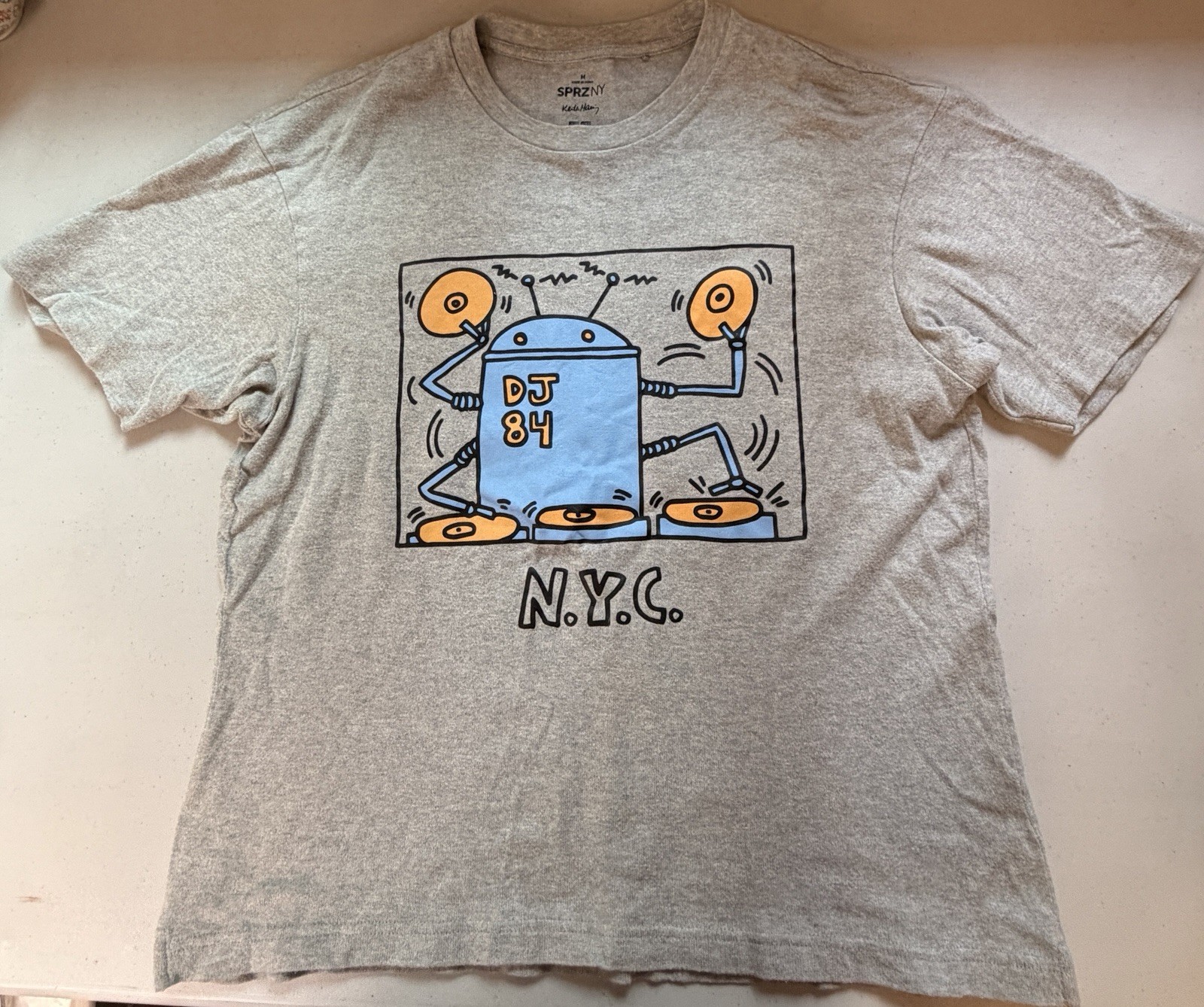 Uniqlo SPRZ NY Keith Haring DJ Robot NYC Graphic Tee T-Shirt Medium Gray gallery