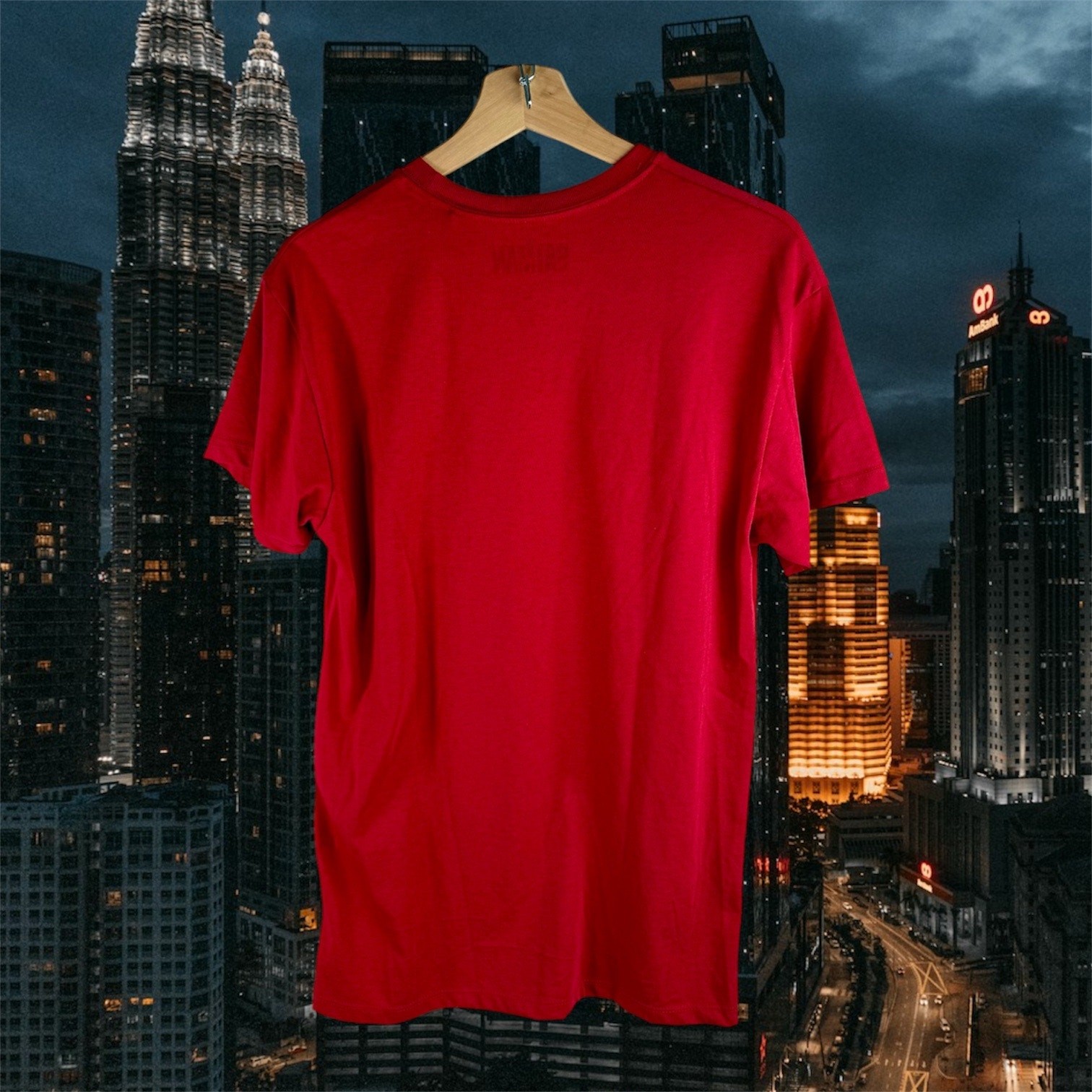 THE BATMAN Men's Small DC Comics Red Cotton Poly Blend S/S Graphic T-Shirt gallery