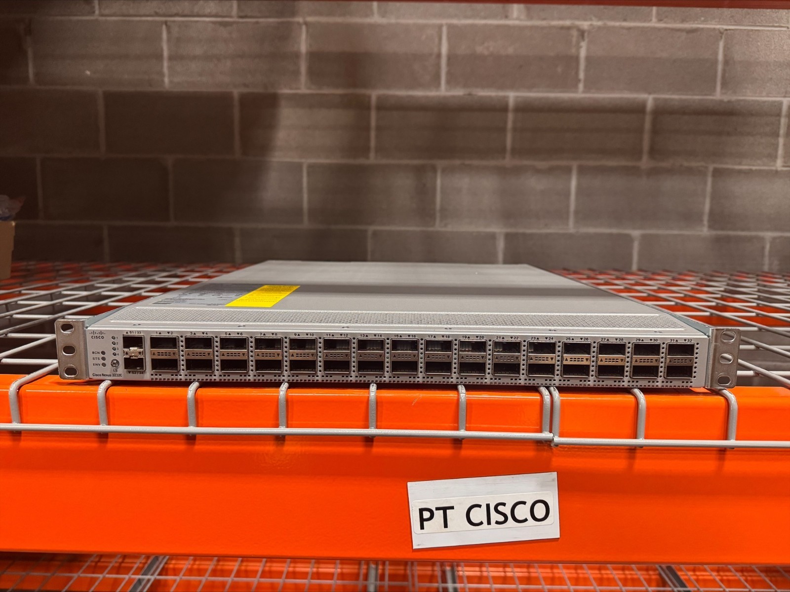 Cisco N3K-C3232C  Nexus 3232C 32-port 100GBE Switch Fully Tested with rack ears