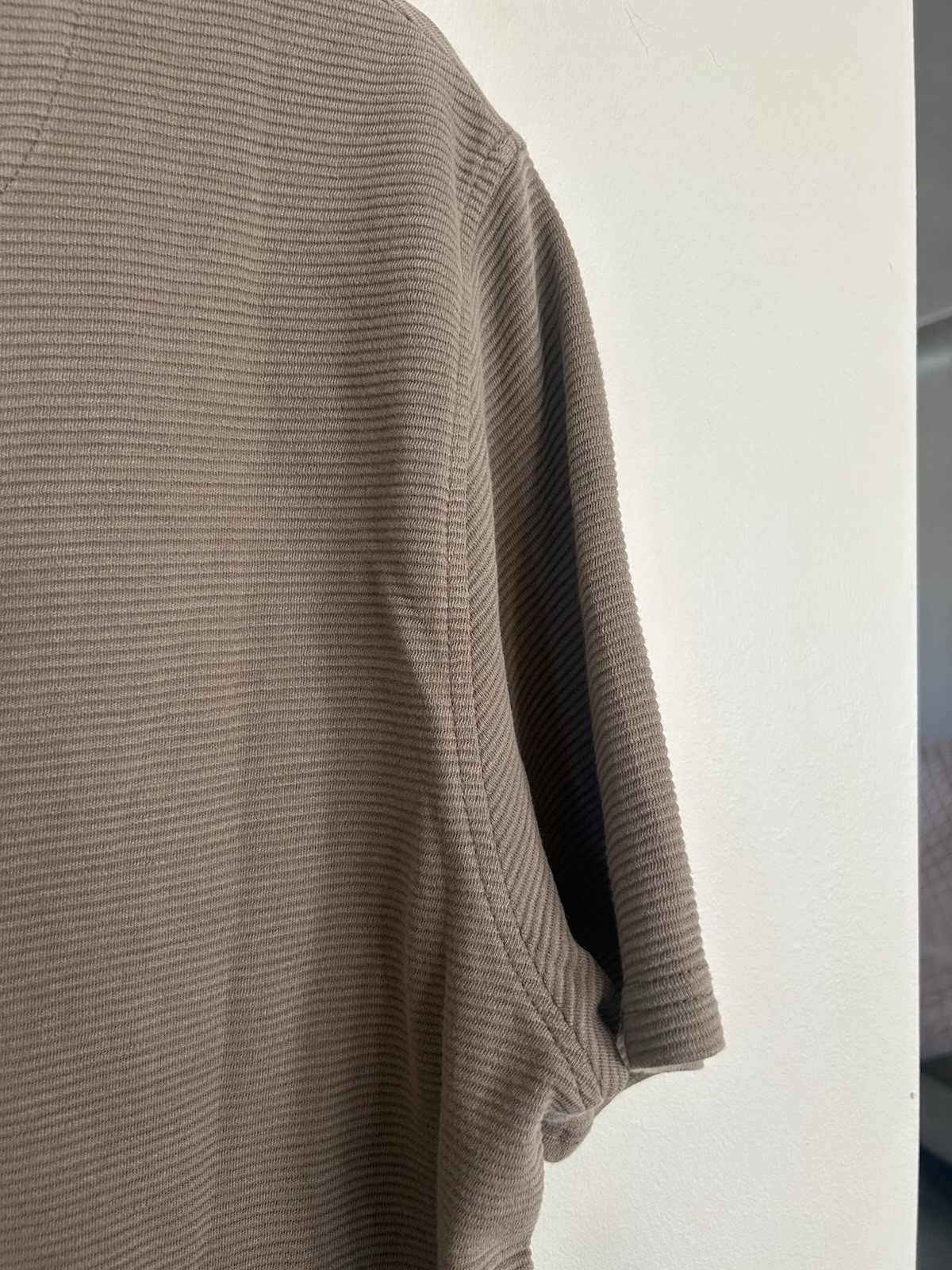 COMMON PEOPLE Ottoman Texture T-Shirt Large Ribbed Short Sleeved Brown gallery