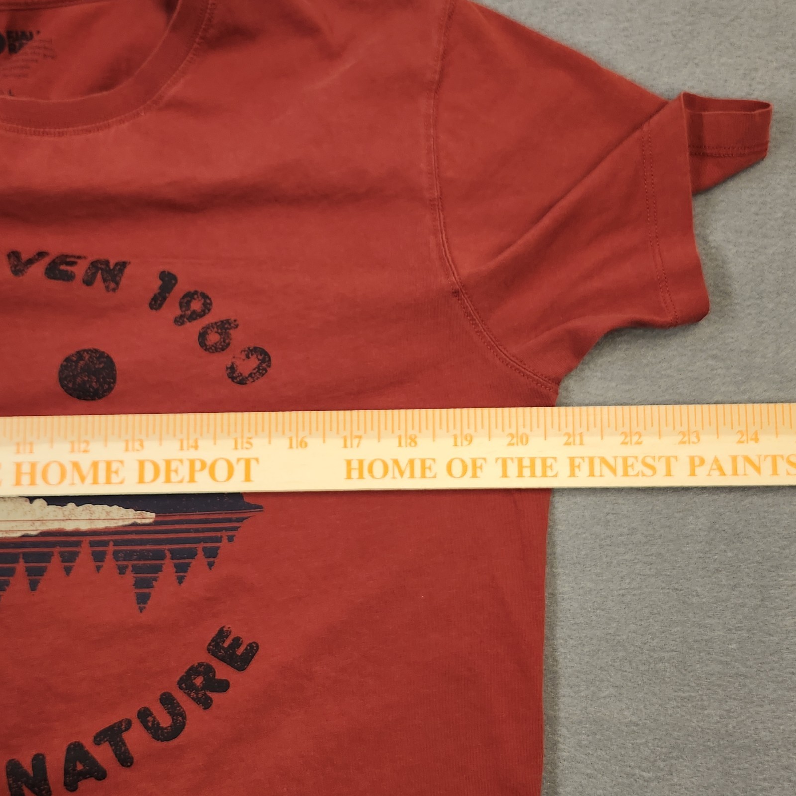 Fjallraven Forever Nature Forest Mirror Graphic T-Shirt Mens Large Red Tee gallery