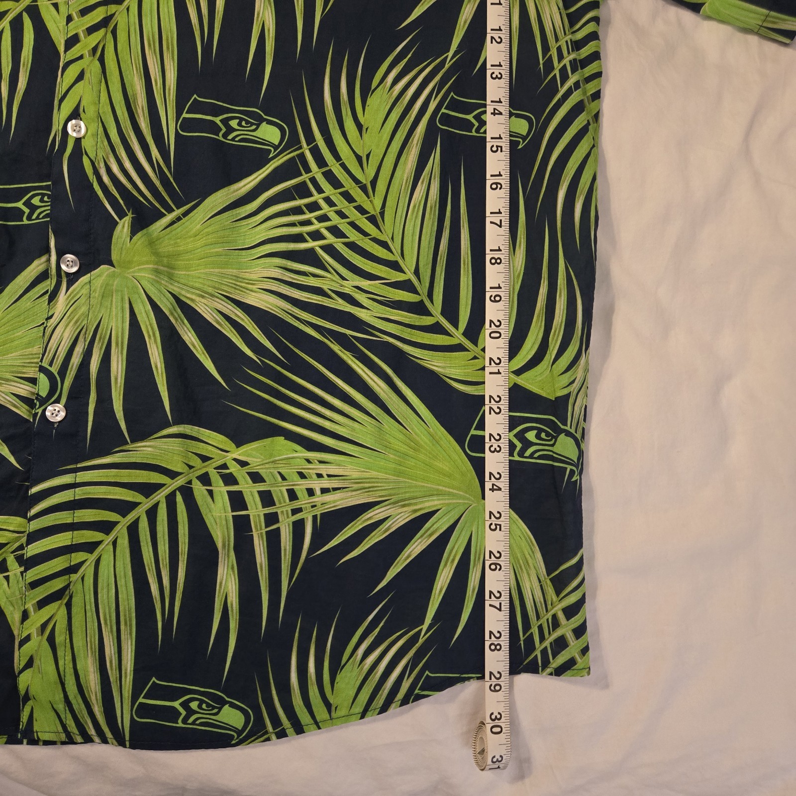 Seattle Seahawks Hawaiian Shirt Mens 3XL NFL Team Apparel Button Up Green gallery