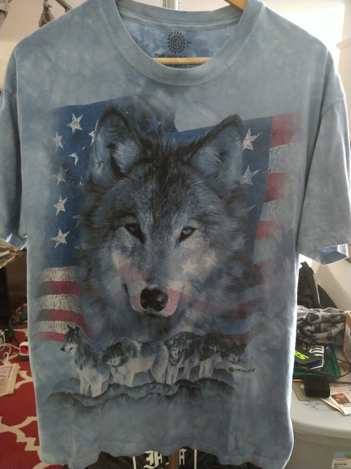 Vintage The Mountain Tie Dye T-shirt Wolf pack USA Flag size L