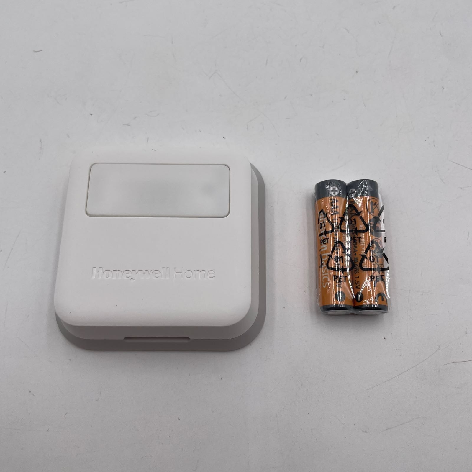Smart Room Sensor RCHTSENSOR-1PK works with T9/T10 Thermostats (No Mount Strips)