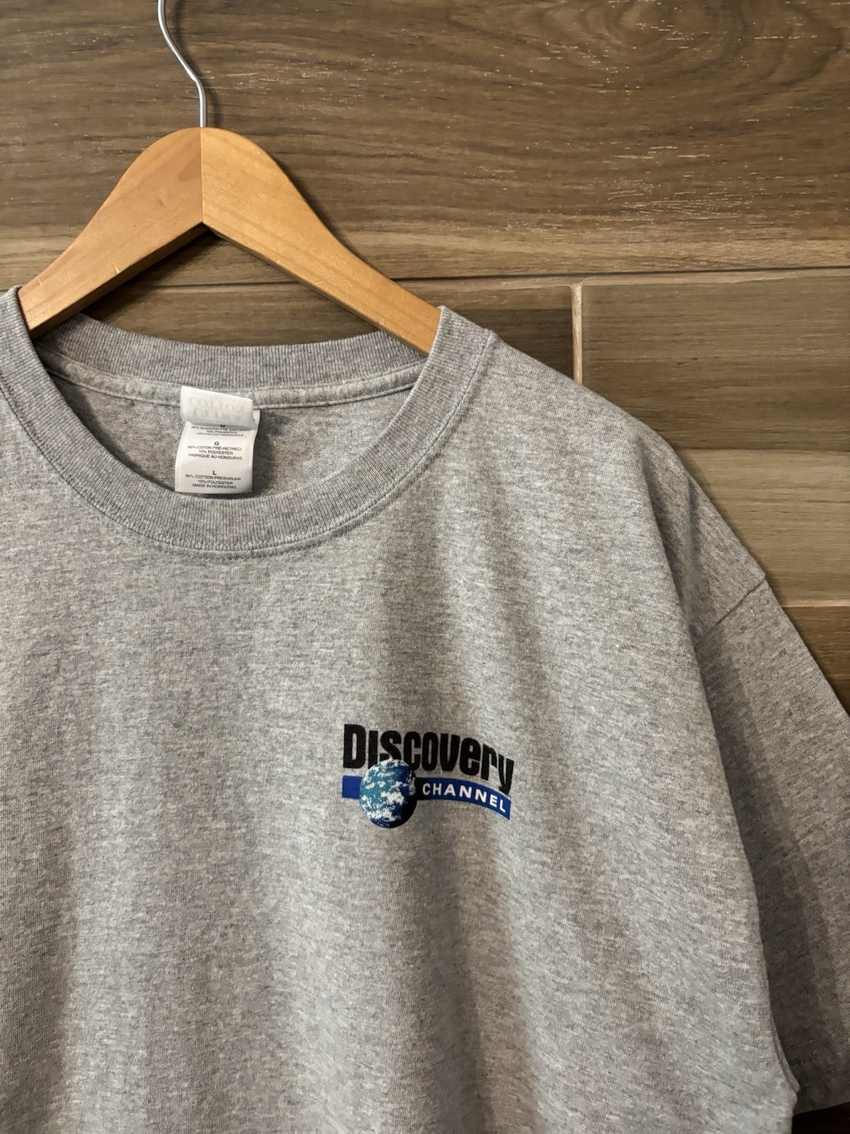 Vintage Discovery Channel TV Promo Grey Graphic T Shirt Size Large 90s Y2K Logo gallery