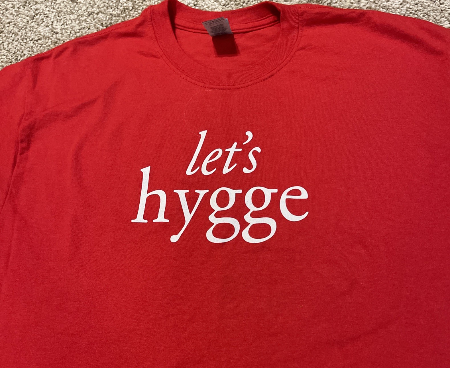 Let’s Hygge Simple Design Red T-Shirt L Danish Cotton Poly blend Museum Denmark