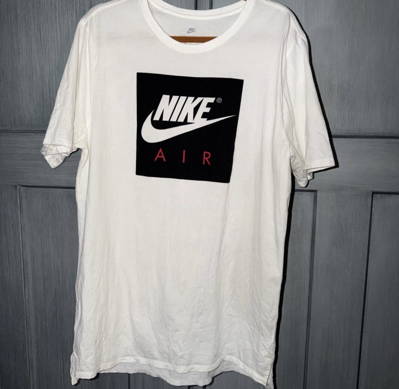 Nike Air Graphic T-Shirt Men’s Large White Black Red Logo Tee Short Sleeve gallery