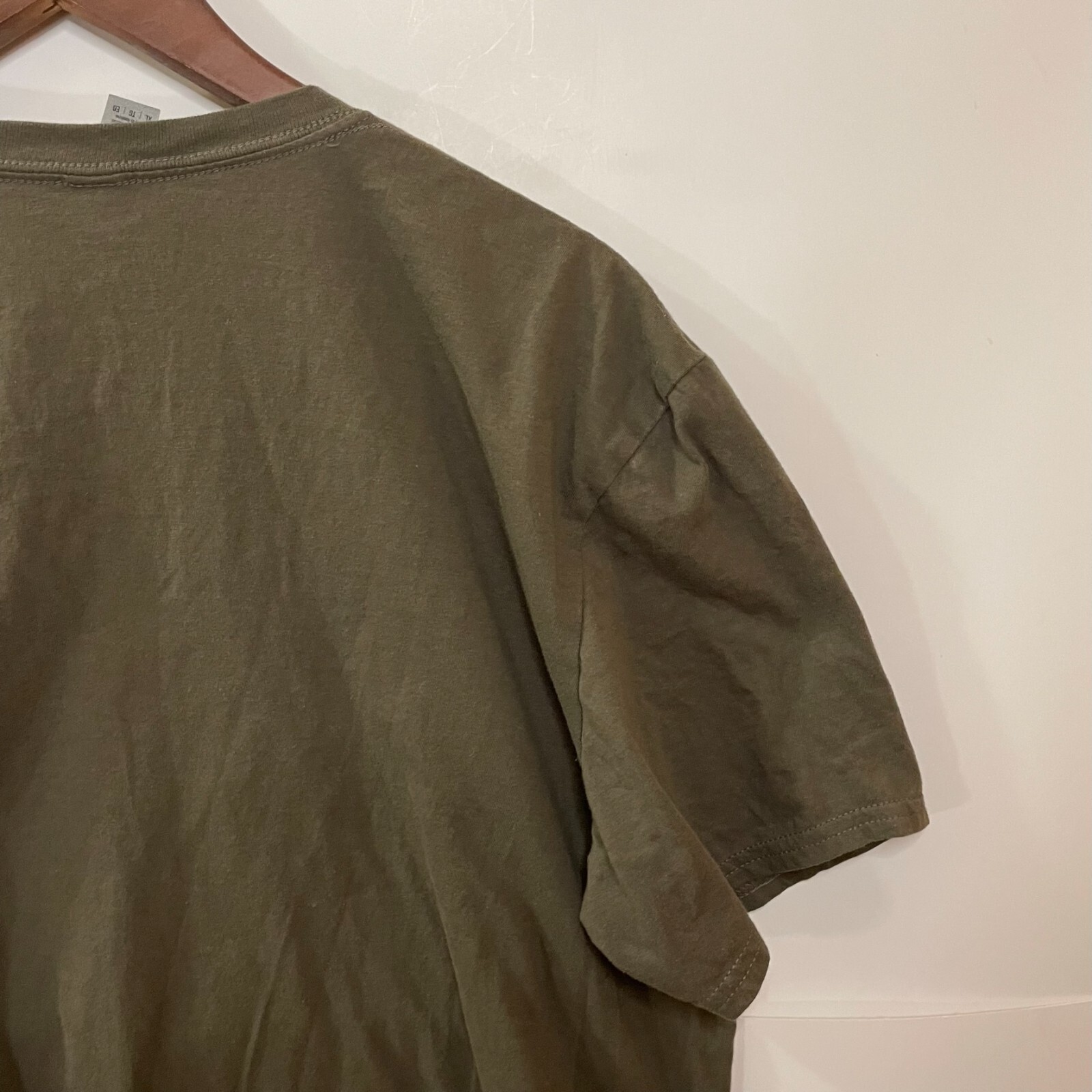 Gildan Adult Softstyle T-Shirt Crecent Moon Logo XL Olive Crew Neck T-Shirt gallery