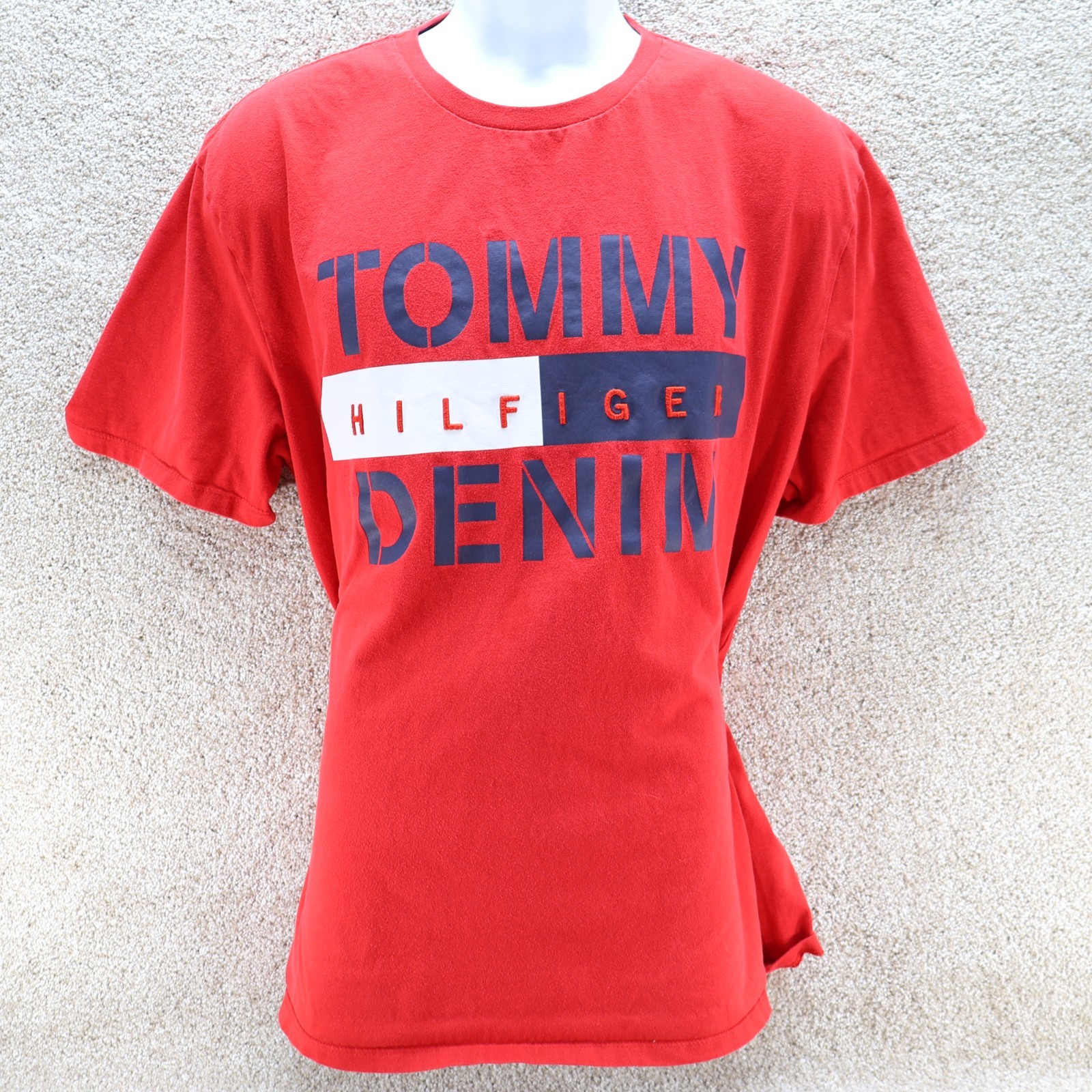 Tommy Hilfiger Denim Men’s Graphic T-Shirt XL Red Logo Tee (see photo for flaw)