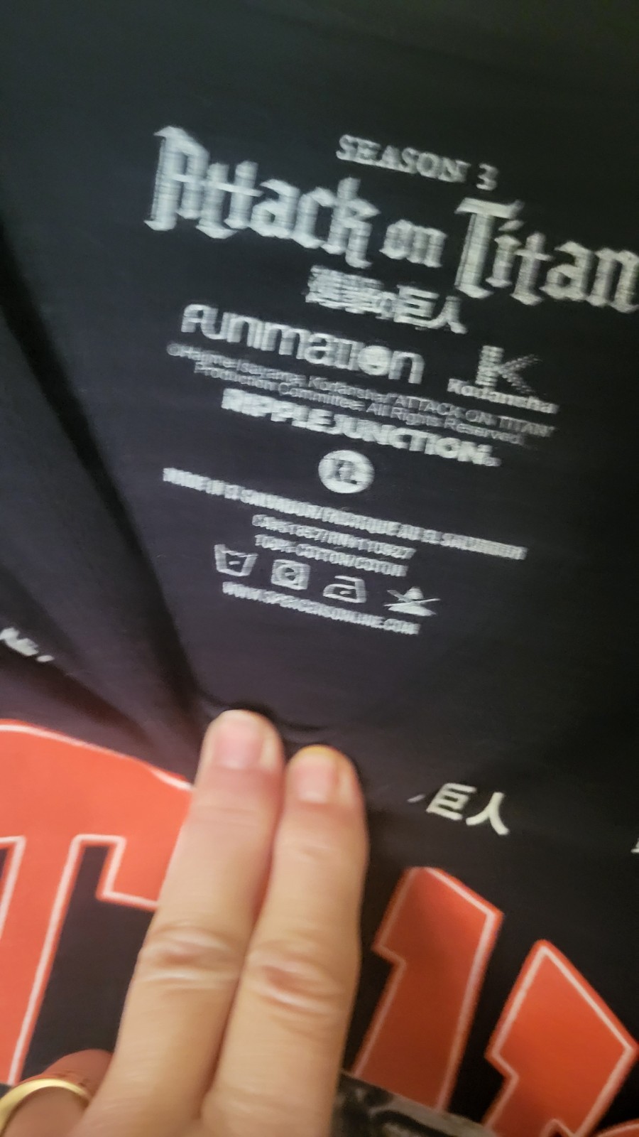 Attack of the titan T shirt Black Logo season 3 Sz XL ripple junkson s sleeve 30 gallery