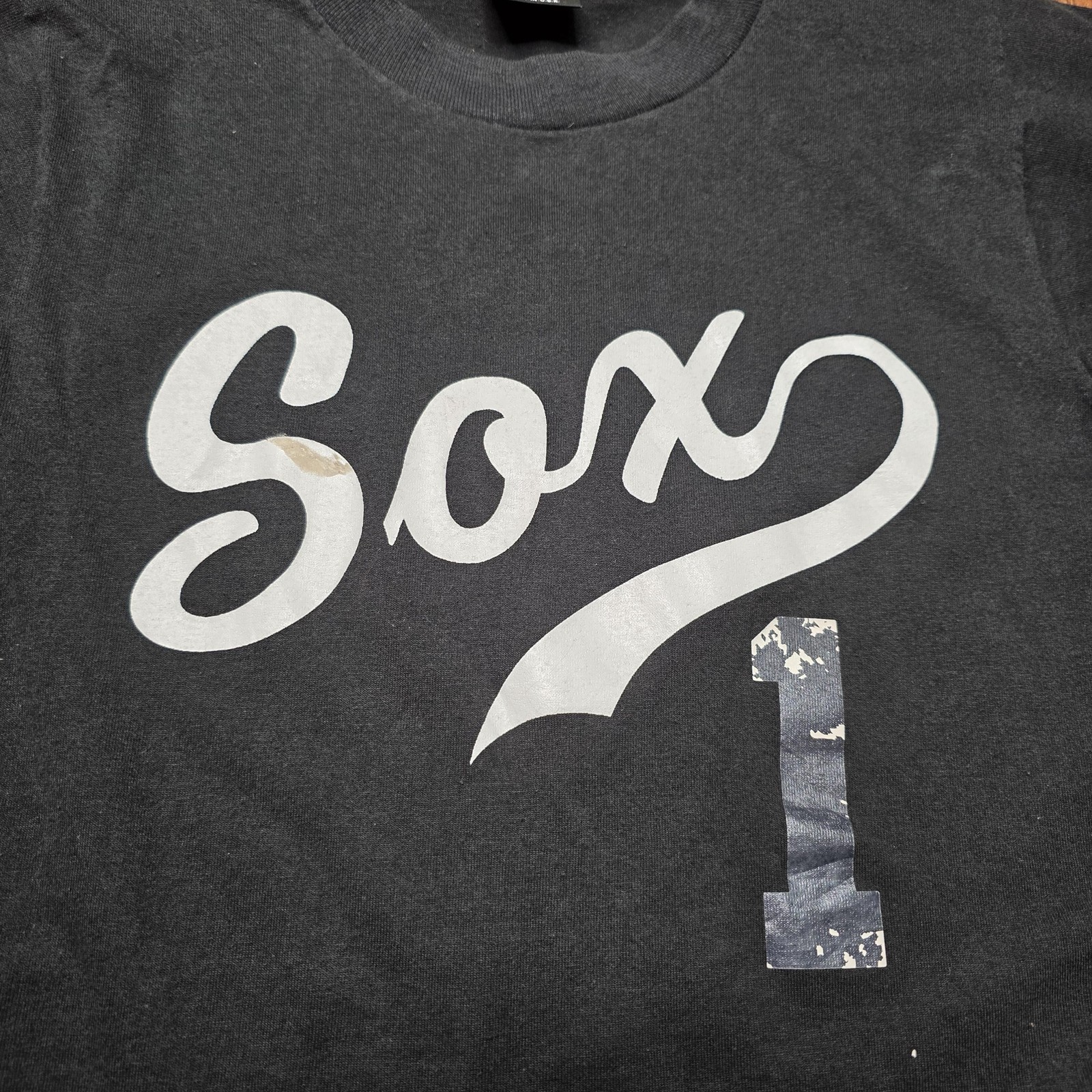 Vintage Sox Shirt Mens Small Black Fruit Of The Loom Number 1 Baseball 90s USA gallery