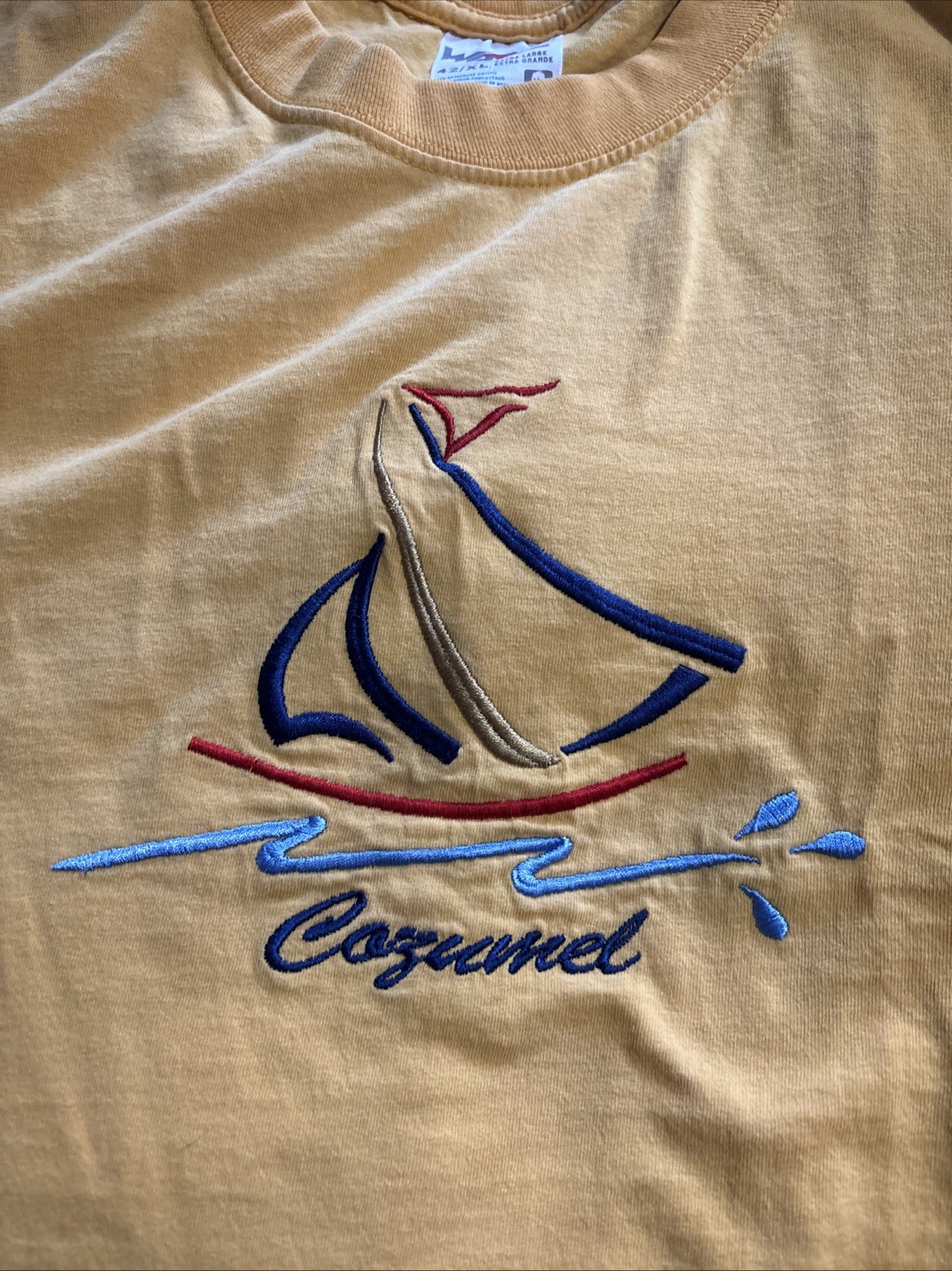 Vintage Tropical Fish Cozumel Mexico Yellow Embroidered T Shirt XL EUC gallery