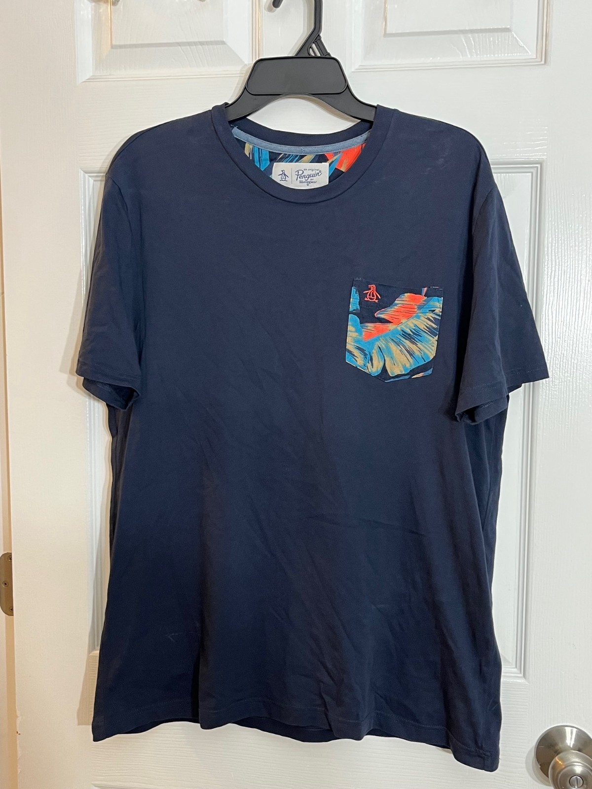 Original Penguin Men’s T-Shirt Size L Navy Blue Tropical Pocket Cotton Tee gallery