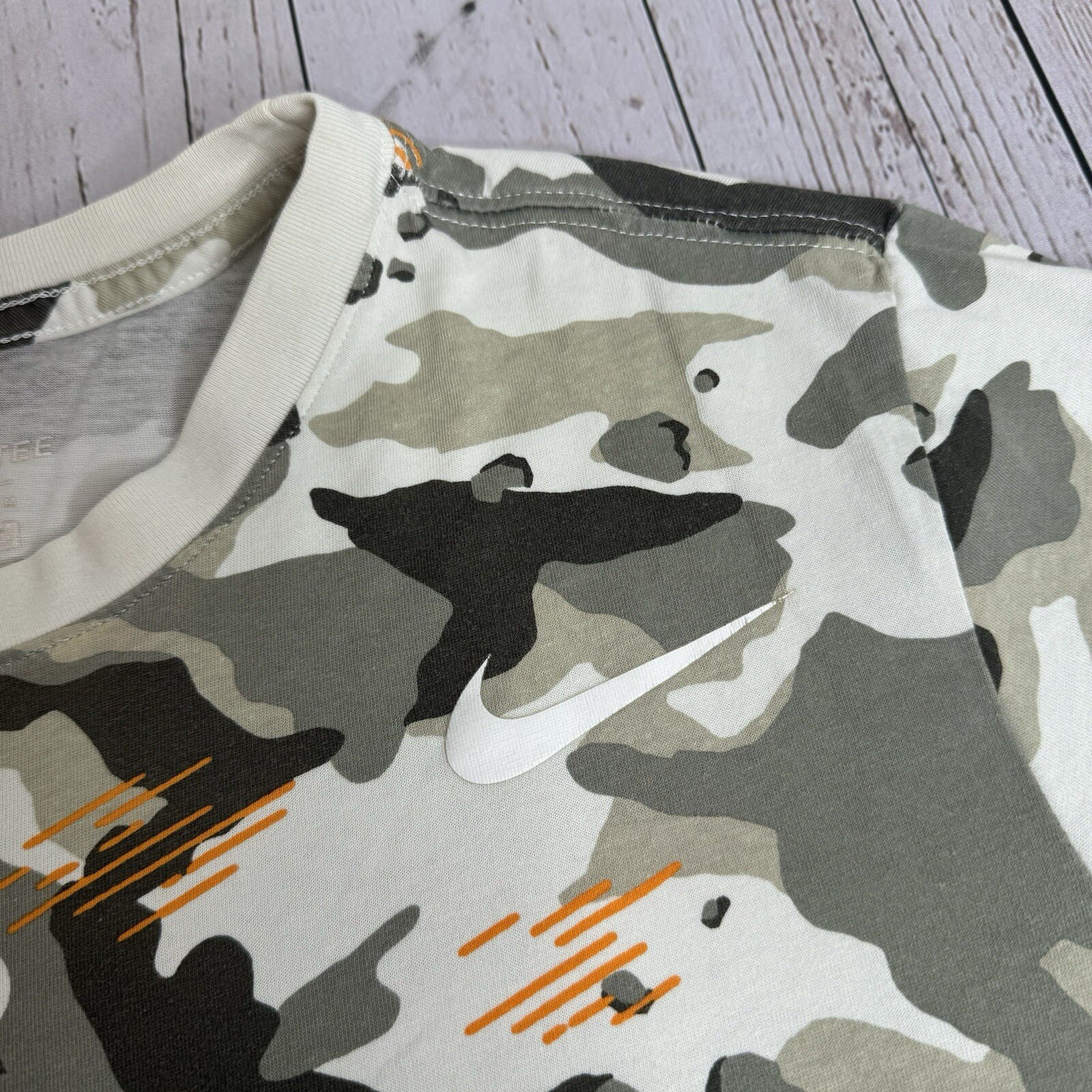 Nike Athlete DriFit Short Sleeve T Shirt Brown Camo Camouflage Mens Medium Tee gallery