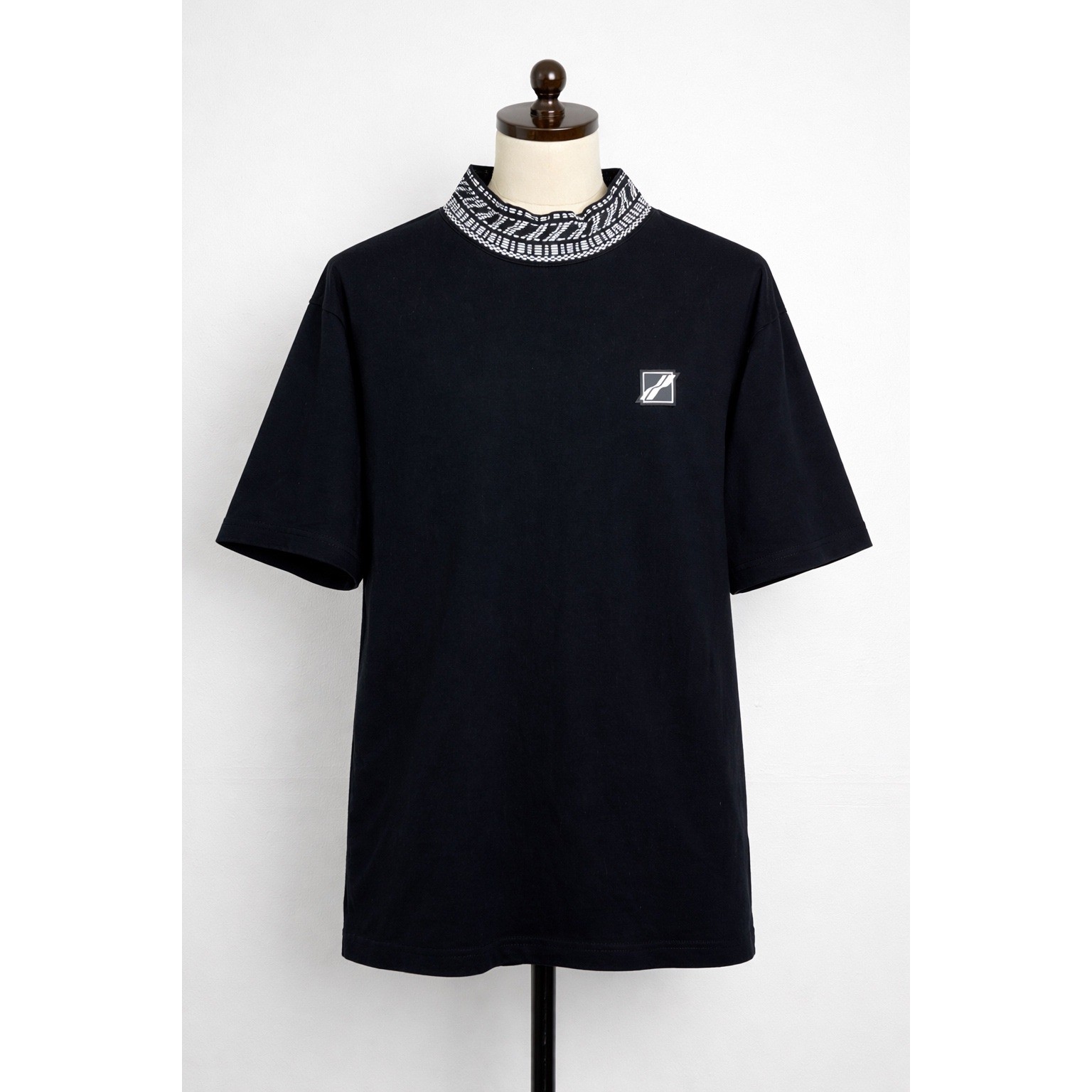 WE11DONE High Neck Logo 1/2 T-Shirt Mens Black Short Sleeve Graphic Logo XS gallery