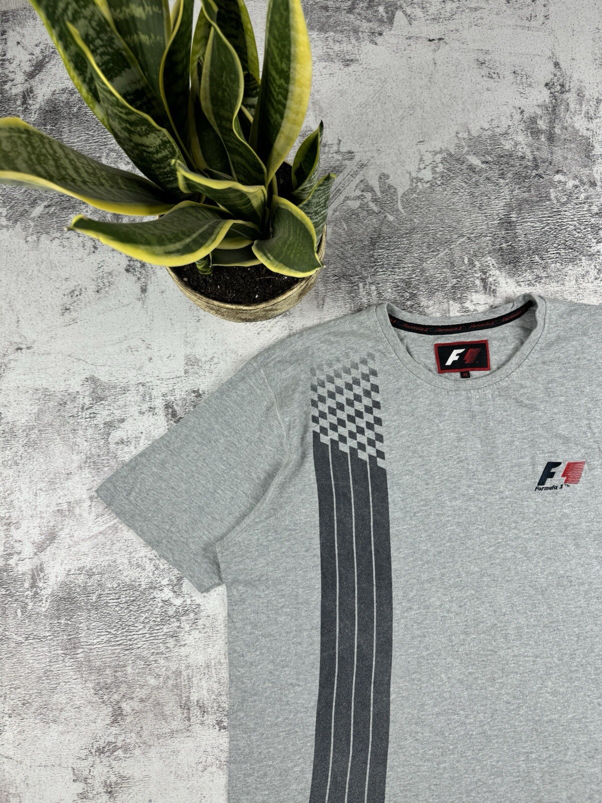 Vintage Formula 1 Mercedes Bmw Mclaren Grand Prix Racing Big Logo T Shirt Tee gallery