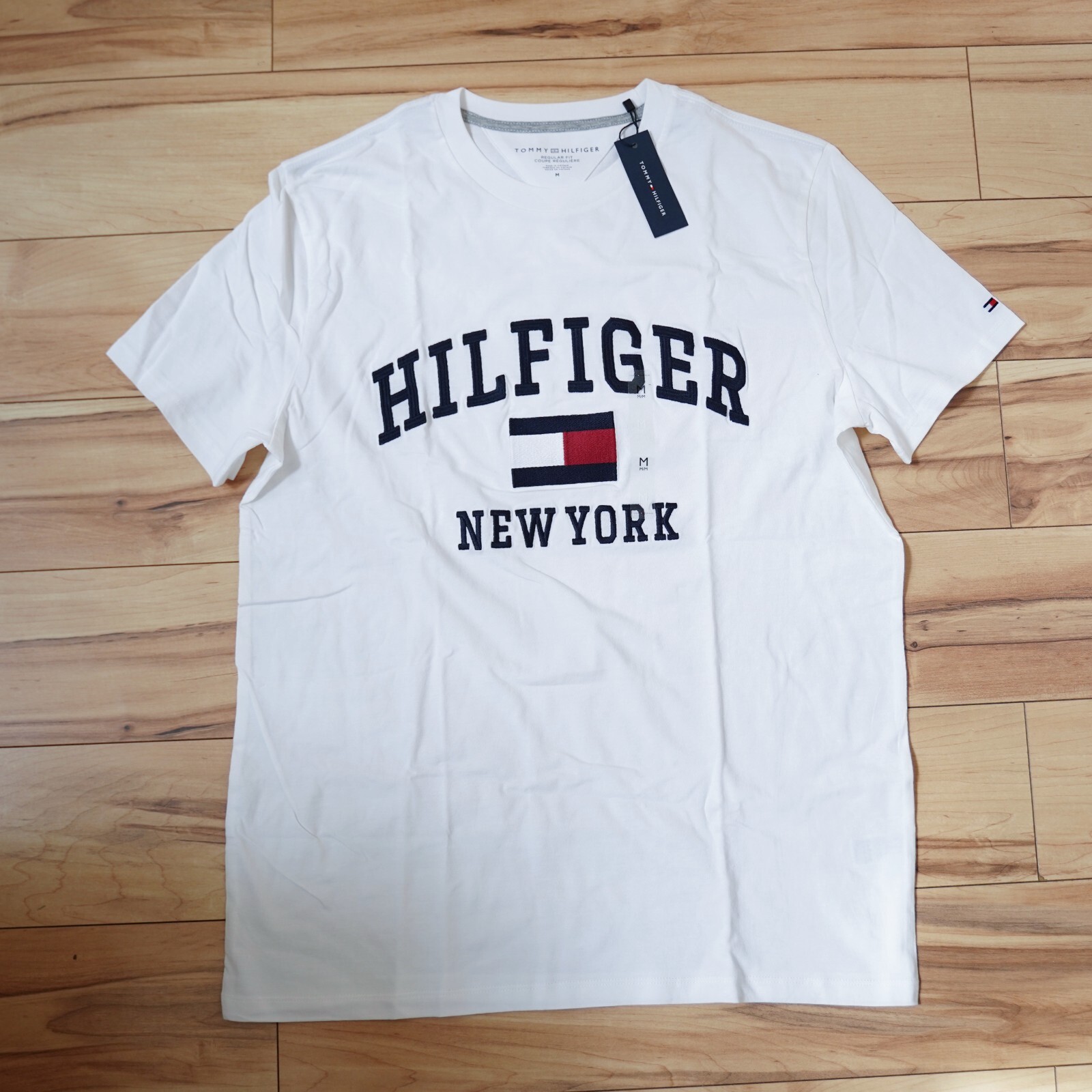 Tommy Hilfiger modern varsity logo cotton t-shirt New York embroidery LOGO gallery