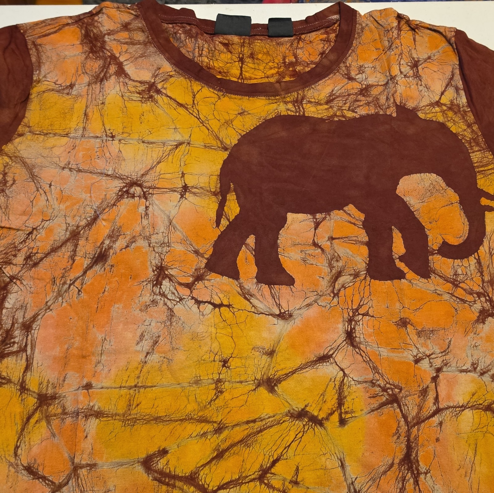 Men's XL Orange Yellow Brown Elephant Graphic Cotton Knit Crew Neck Tee gallery