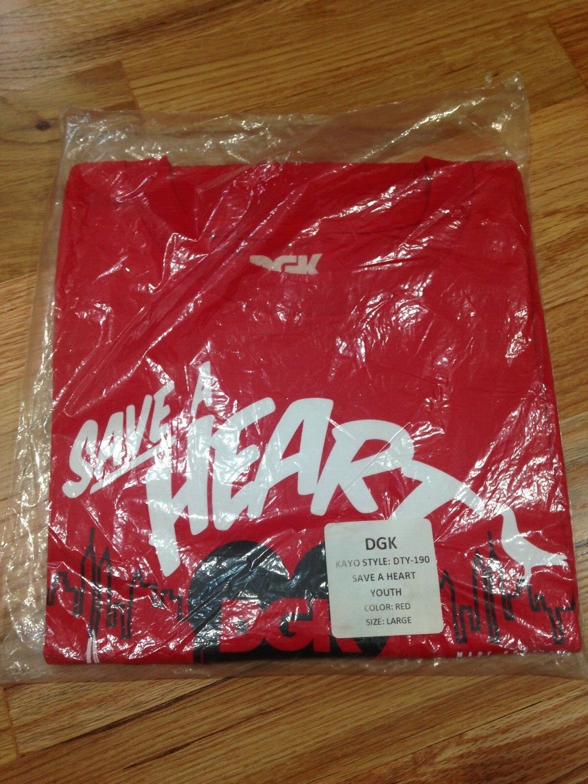 NEW DGK Dirty Ghetto Kids Skateboard SAVE A HEART T-Shirt SIZE YOUTH LARGE NOS