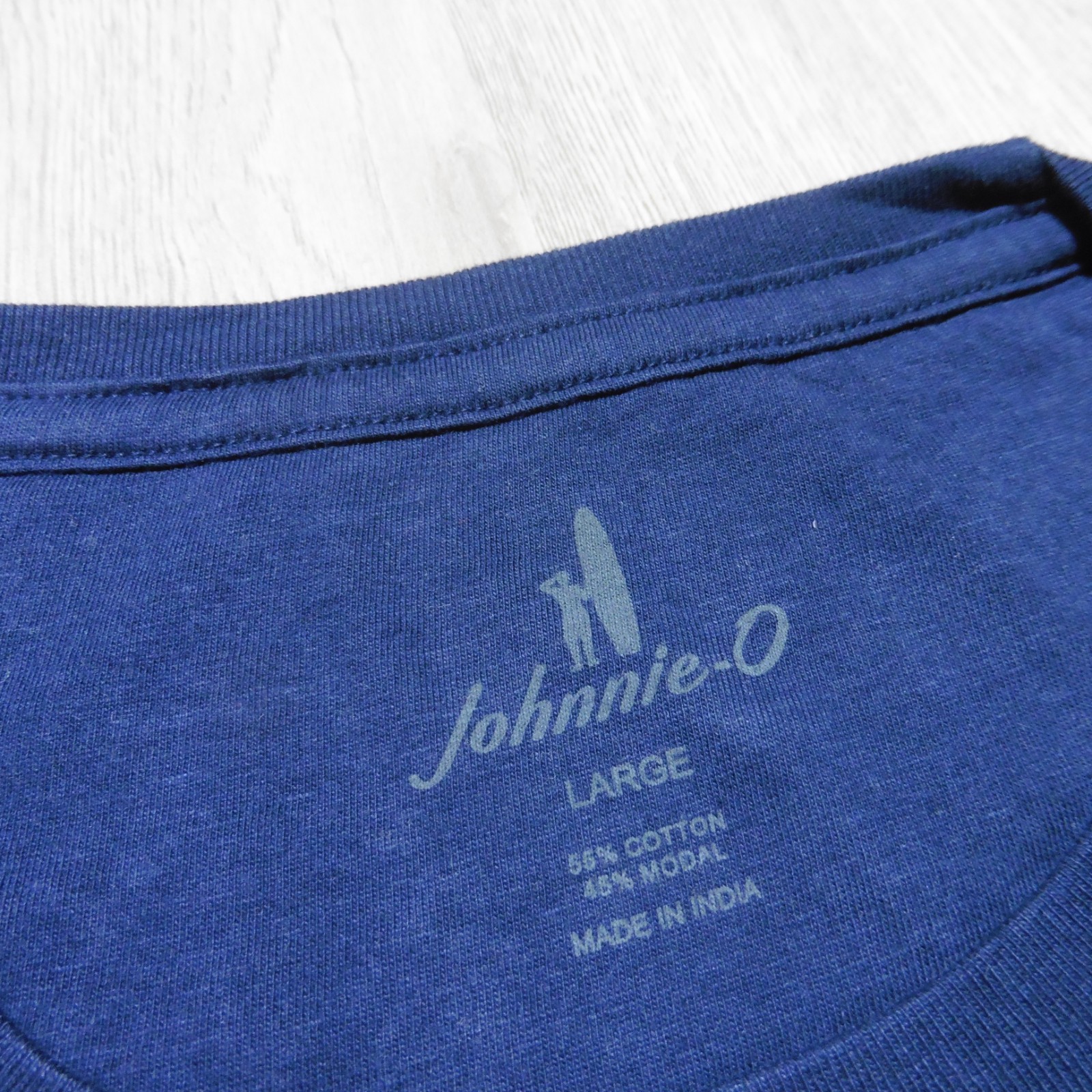 JOHNNIE O Mens L LARGE T SHIRT WAVE RIDER NAVY BLUE YELLOW DALE 2.0 GOLF TEE gallery