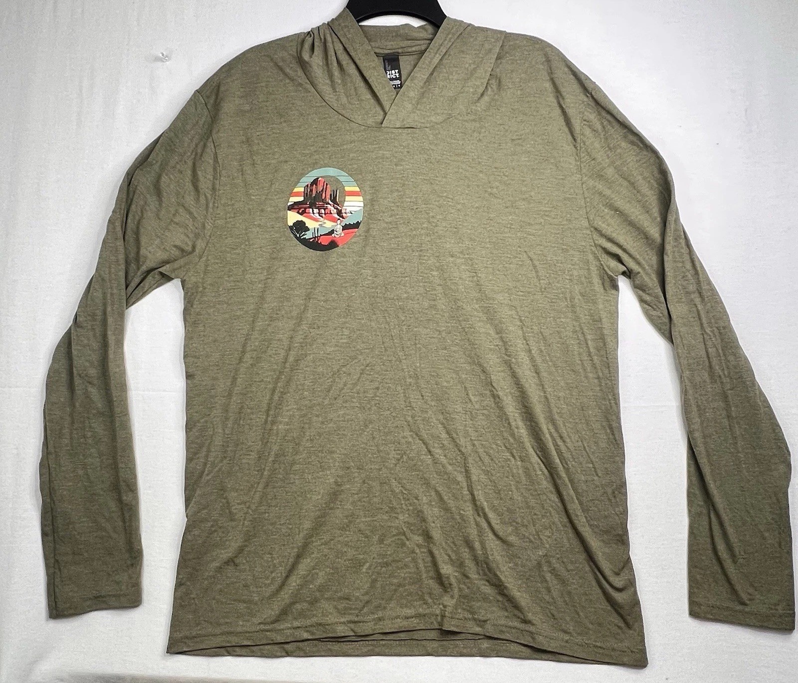 Red Rocks Of Sedona District Perfect Tri Long Sleeve Hoodie Sz Large W/Beanie gallery